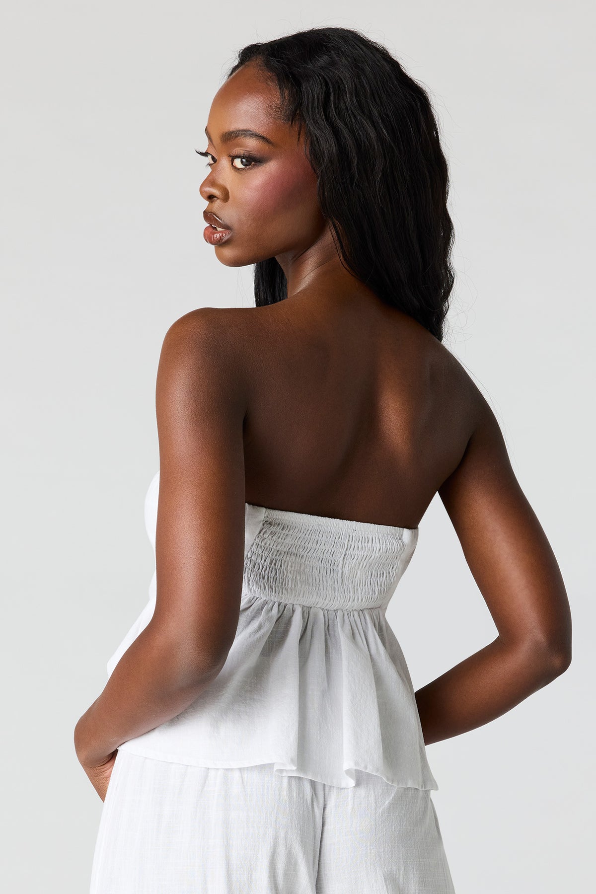Vue alternative 2. Haut tubulaire de style nuisette
