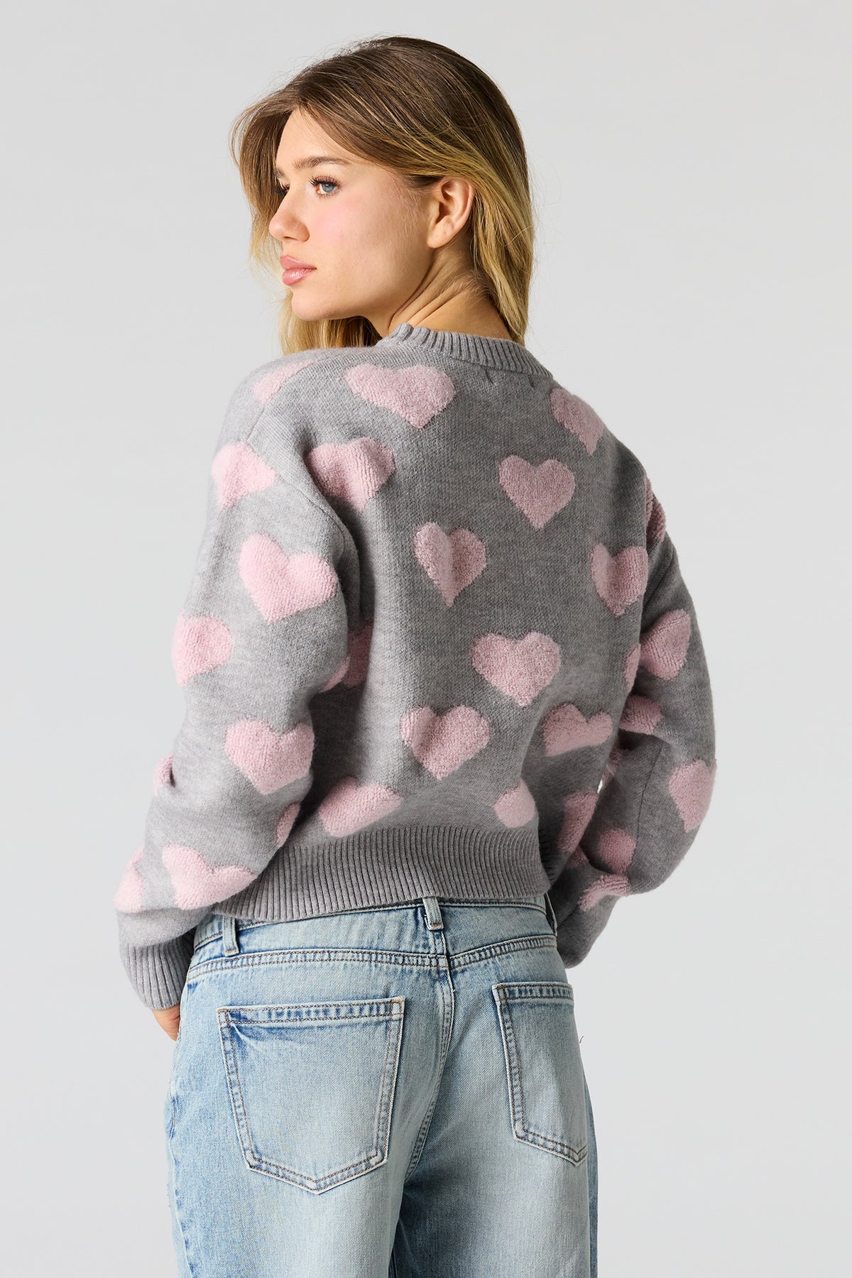 Vue alternative 2. Chandail en tricot de jacquard avec motif de coeurs