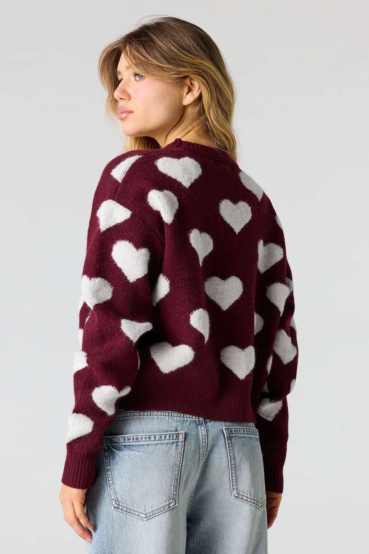 Vue alternative 2. Chandail en tricot de jacquard avec motif de coeurs