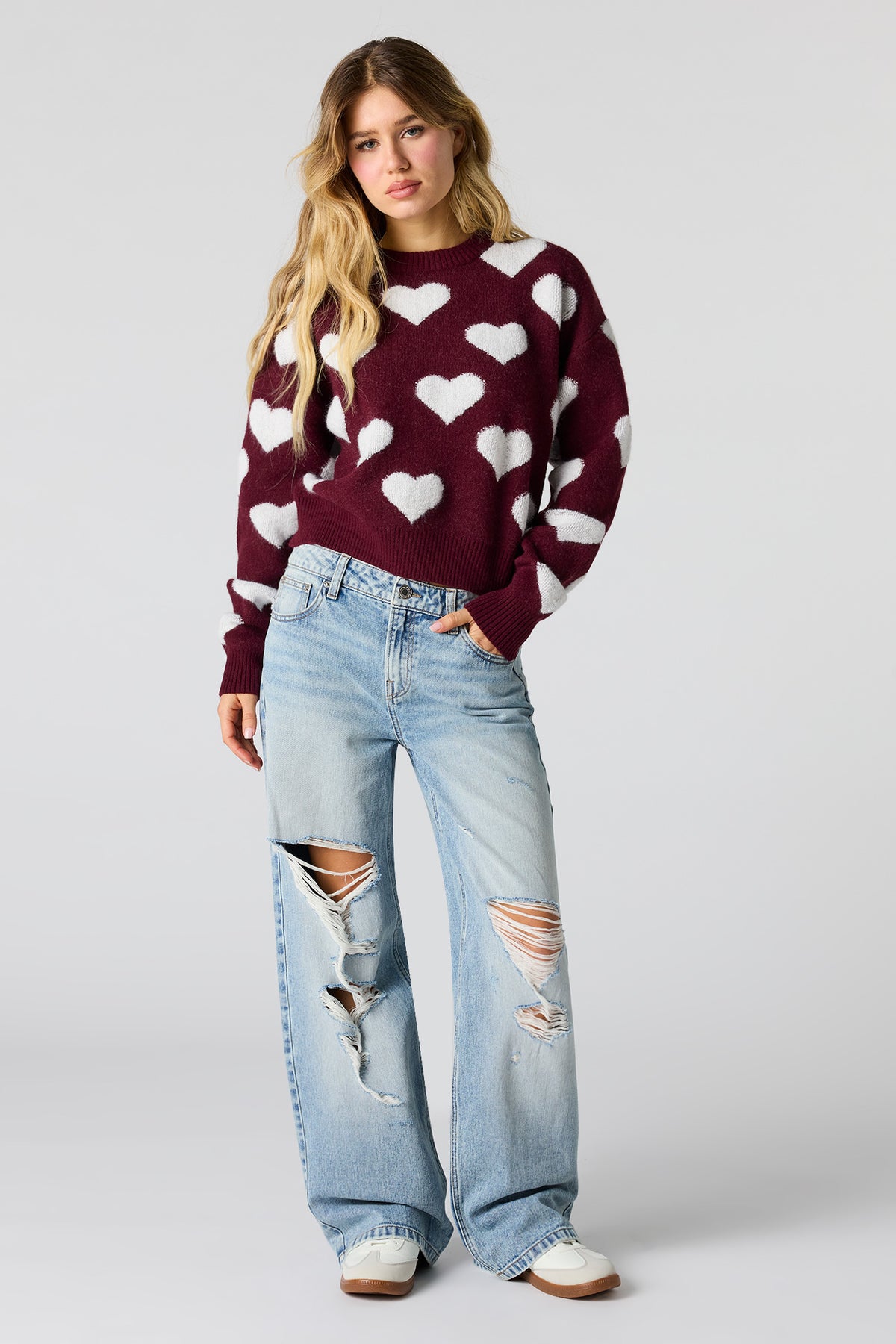 Vue alternative 3. Chandail en tricot de jacquard avec motif de coeurs