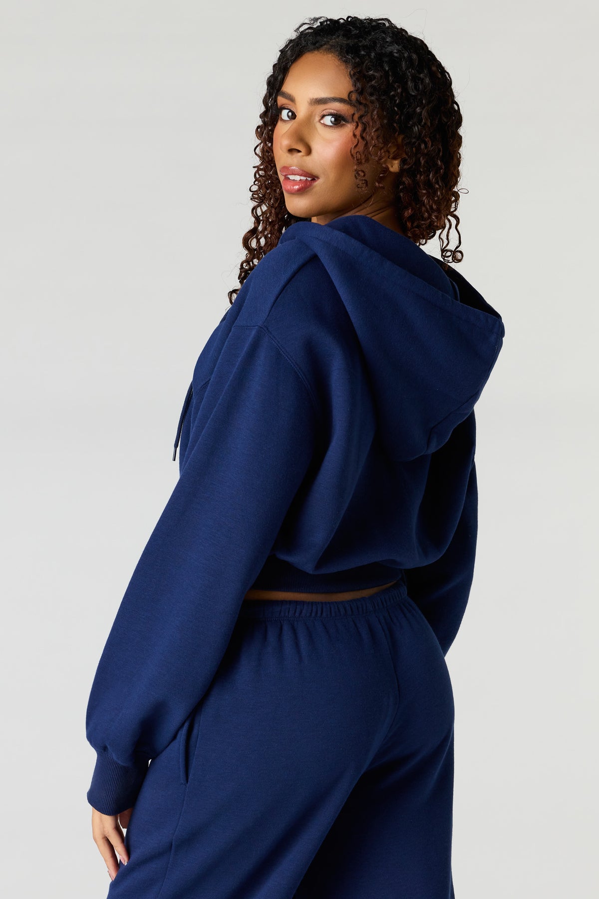 Alt View 2. Oversized Cropped Zip-Up Hoodie - Dark Blue