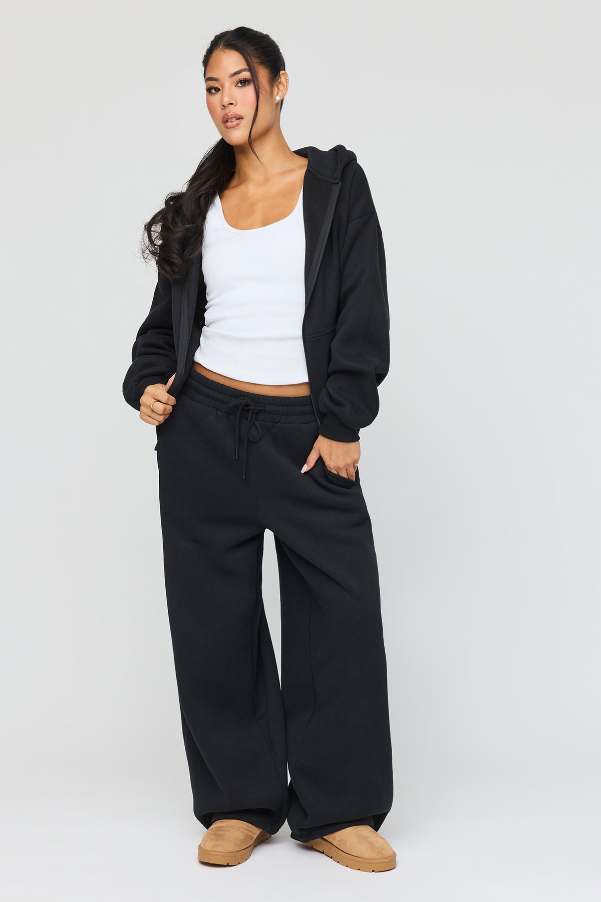 Alt View 3. Luxe Fleece Bubble Hem Zip Hoodie - Black