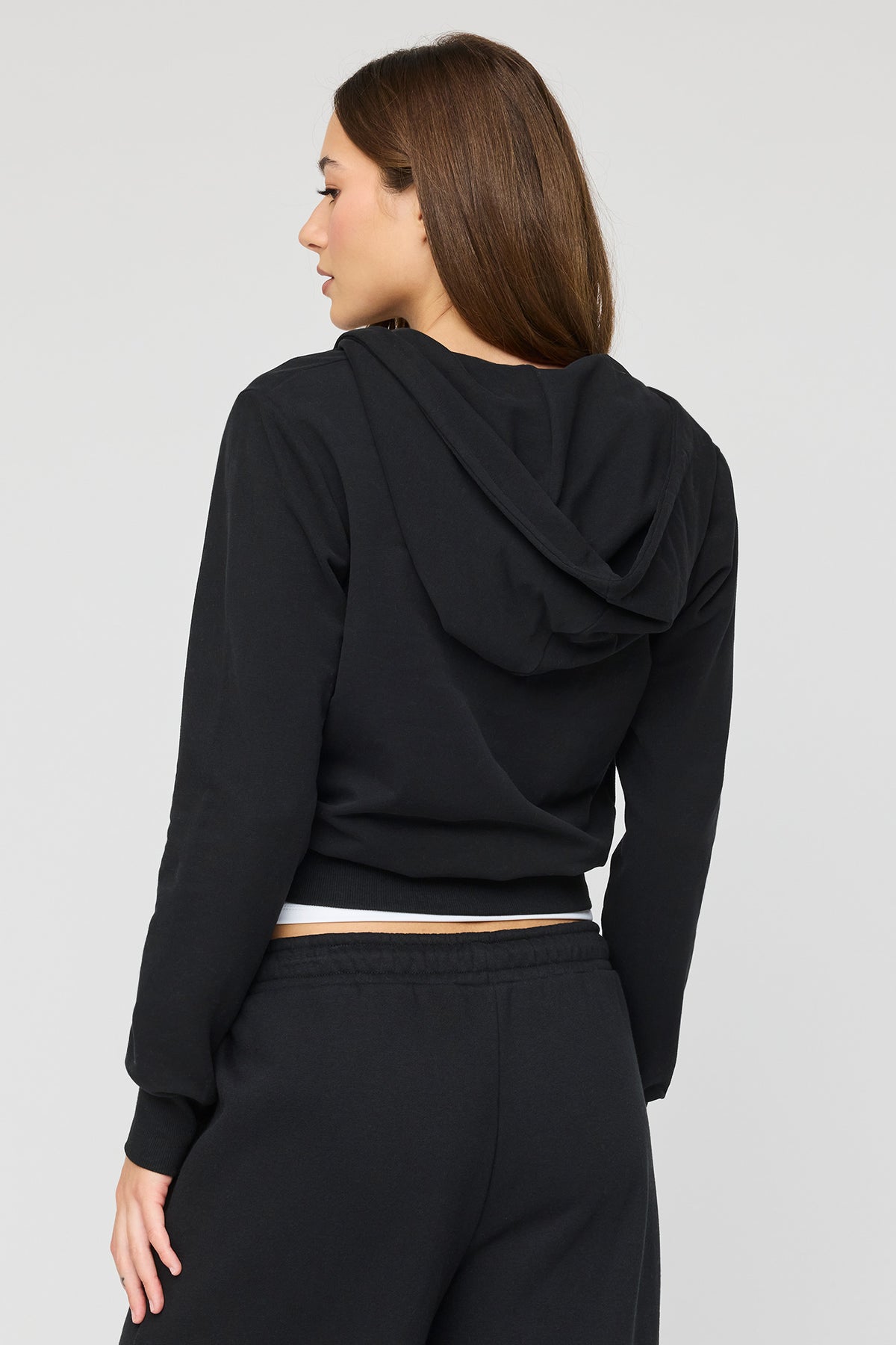 Vue alternative 6. Haut à capuchon en tissu bouclé avec fermeture à glissière