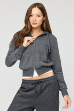 Gris noir