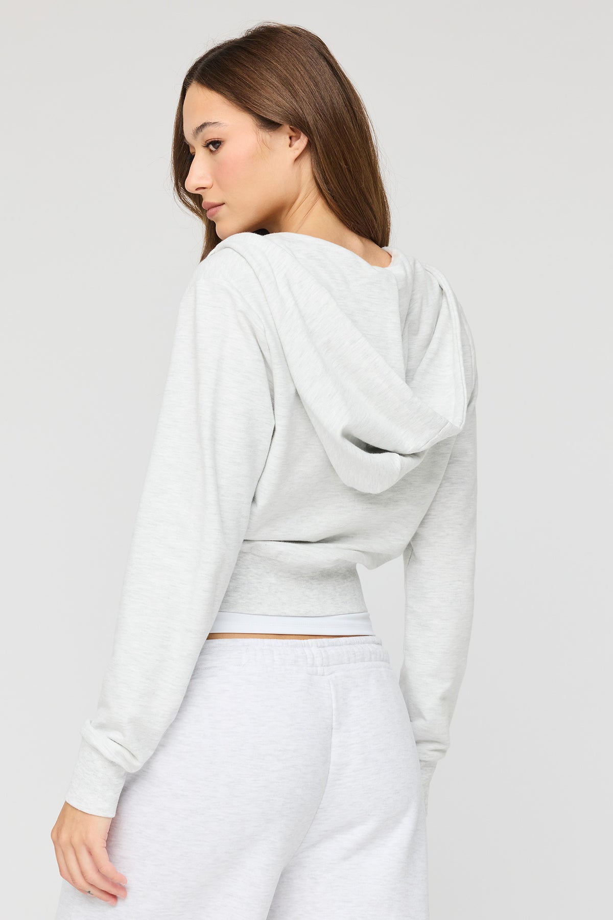Vue alternative 12. Haut à capuchon en tissu bouclé avec fermeture à glissière