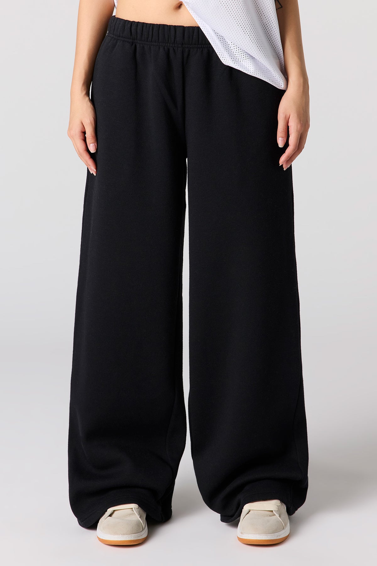 Alt View 2. Fleece Ultra Wide Leg Sweatpant - Green
