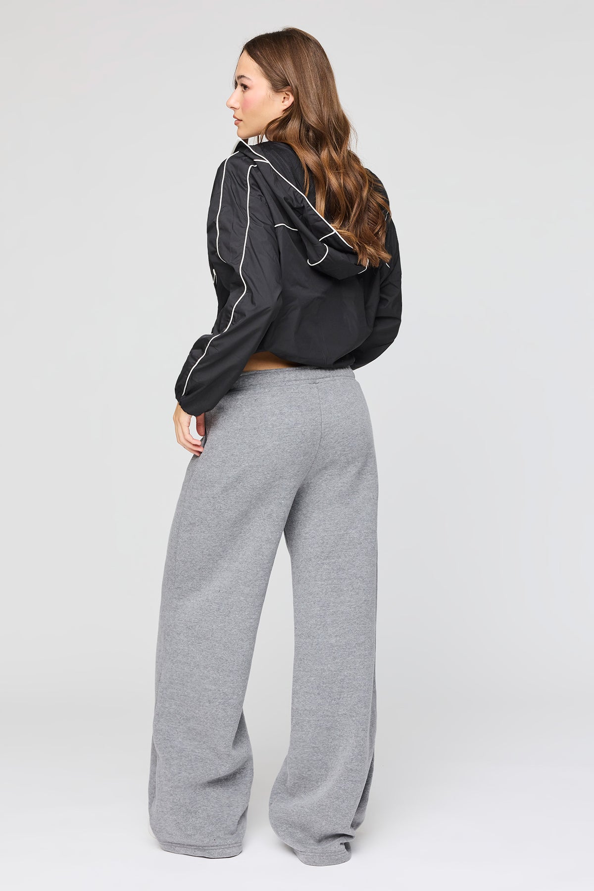 Vue alternative 3. Pantalon d'entraînement à jambe large et taille basse en molleton de luxe