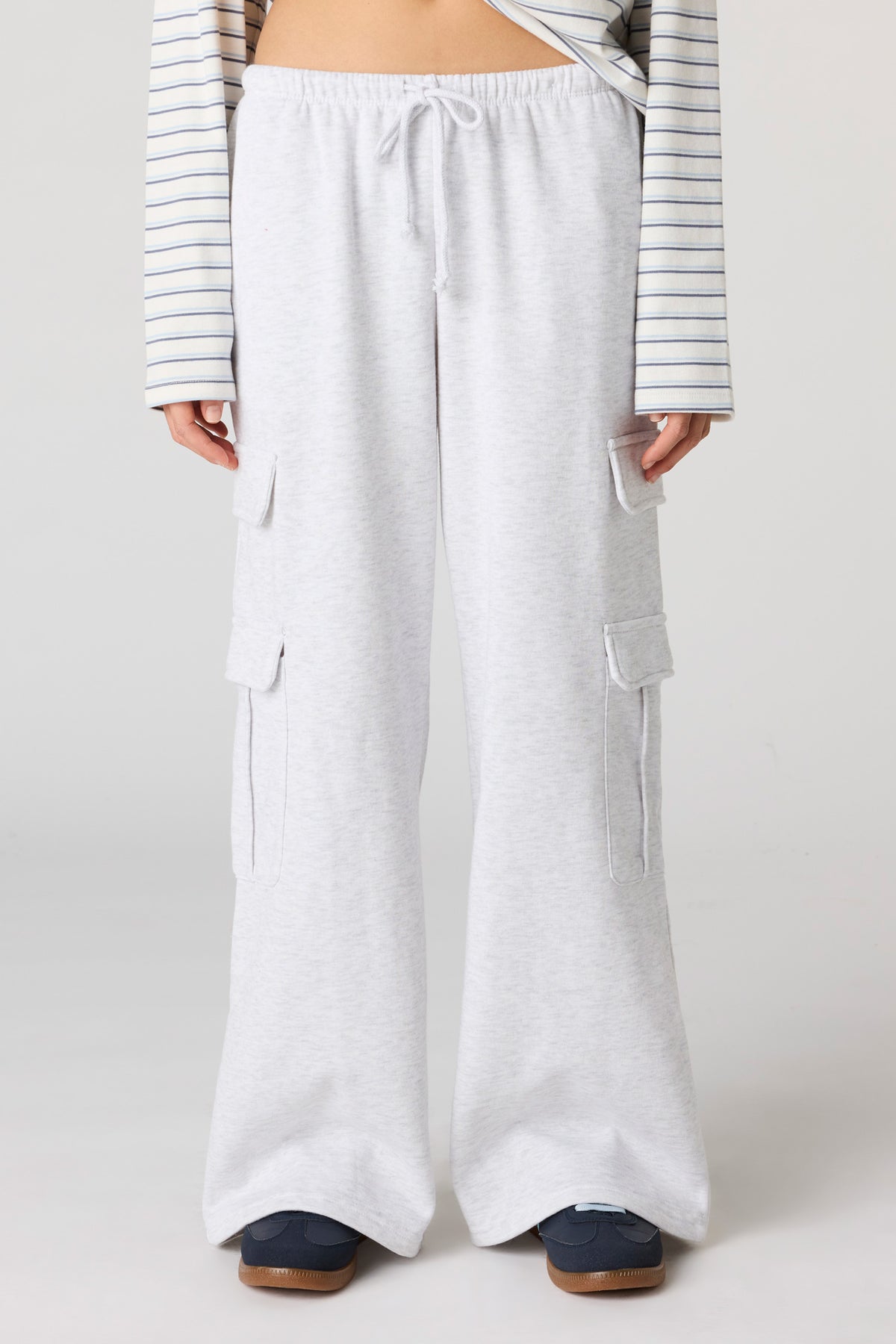 Alt View 2. Fleece Low Rise Baggy Cargo Sweatpant - Light Grey