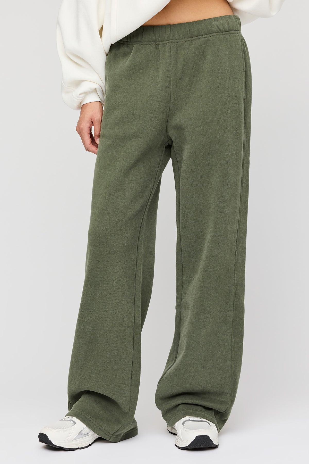 Vue alternative 2. Pantalon d'entraînement à jambe droite en molleton de luxe