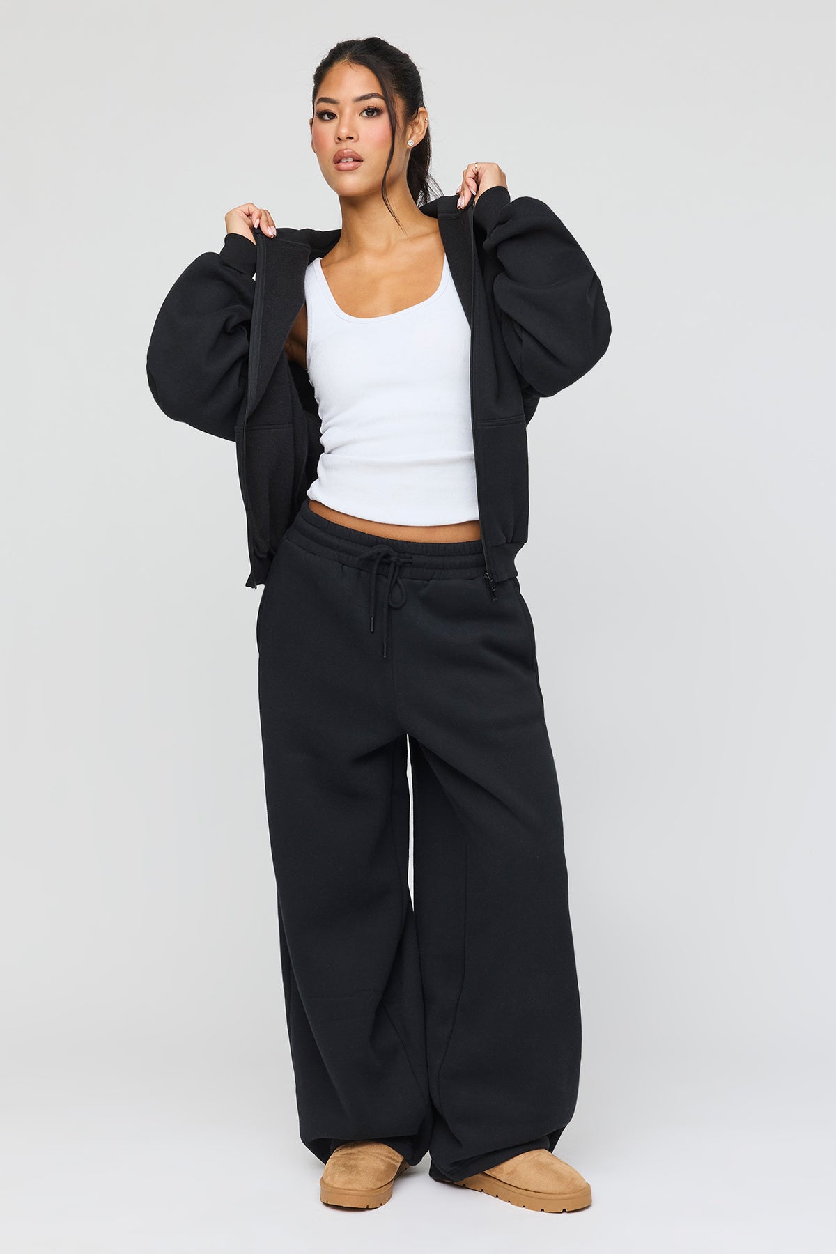 Luxe Fleece Barrel Sweatpant - Black