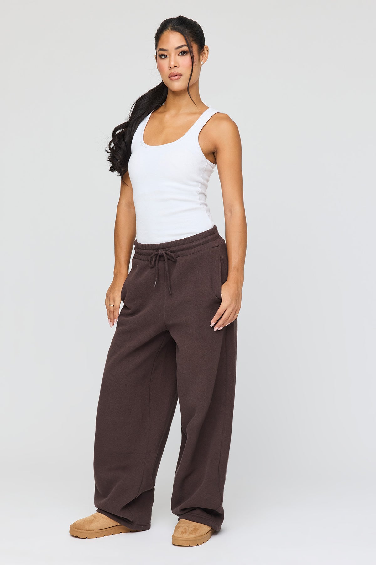Luxe Fleece Barrel Sweatpant - Brown