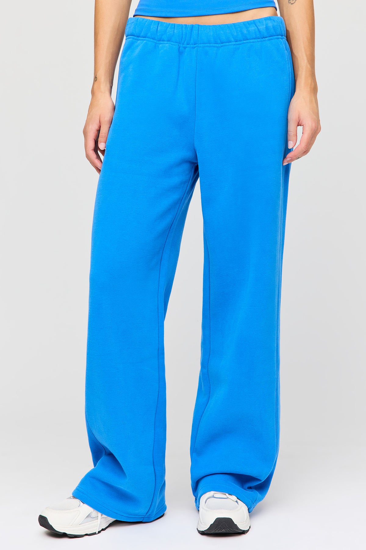 Vue alternative 2. Pantalon d'entraînement à jambe droite en molleton de luxe
