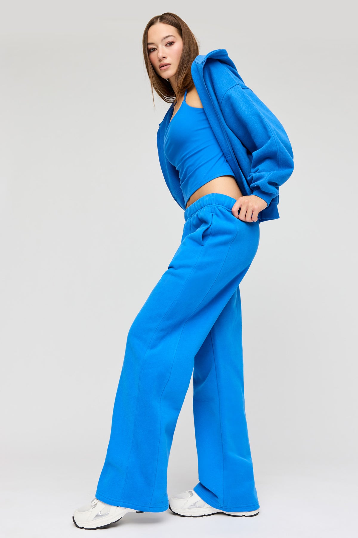 Vue alternative 4. Pantalon d'entraînement à jambe droite en molleton de luxe