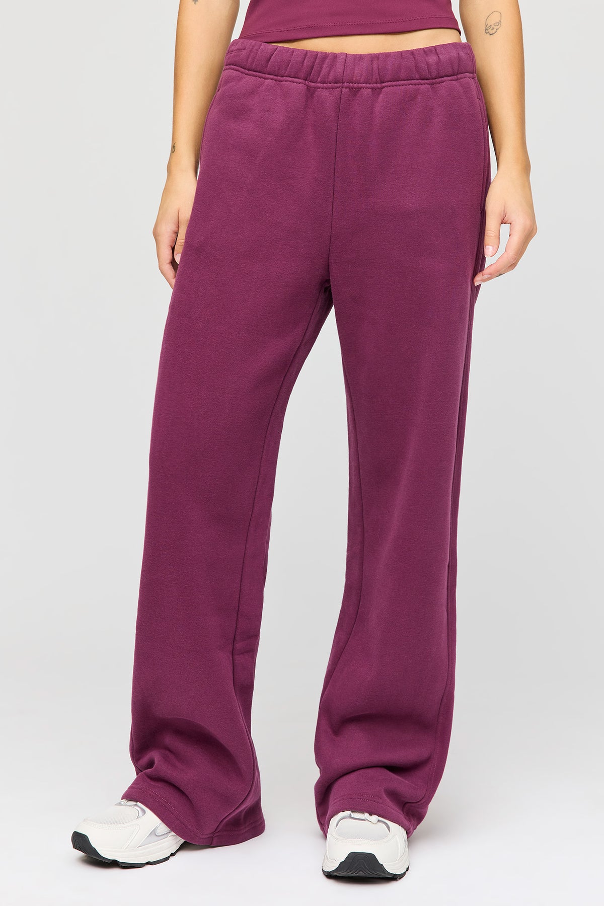 Vue alternative 2. Pantalon d'entraînement à jambe droite en molleton de luxe