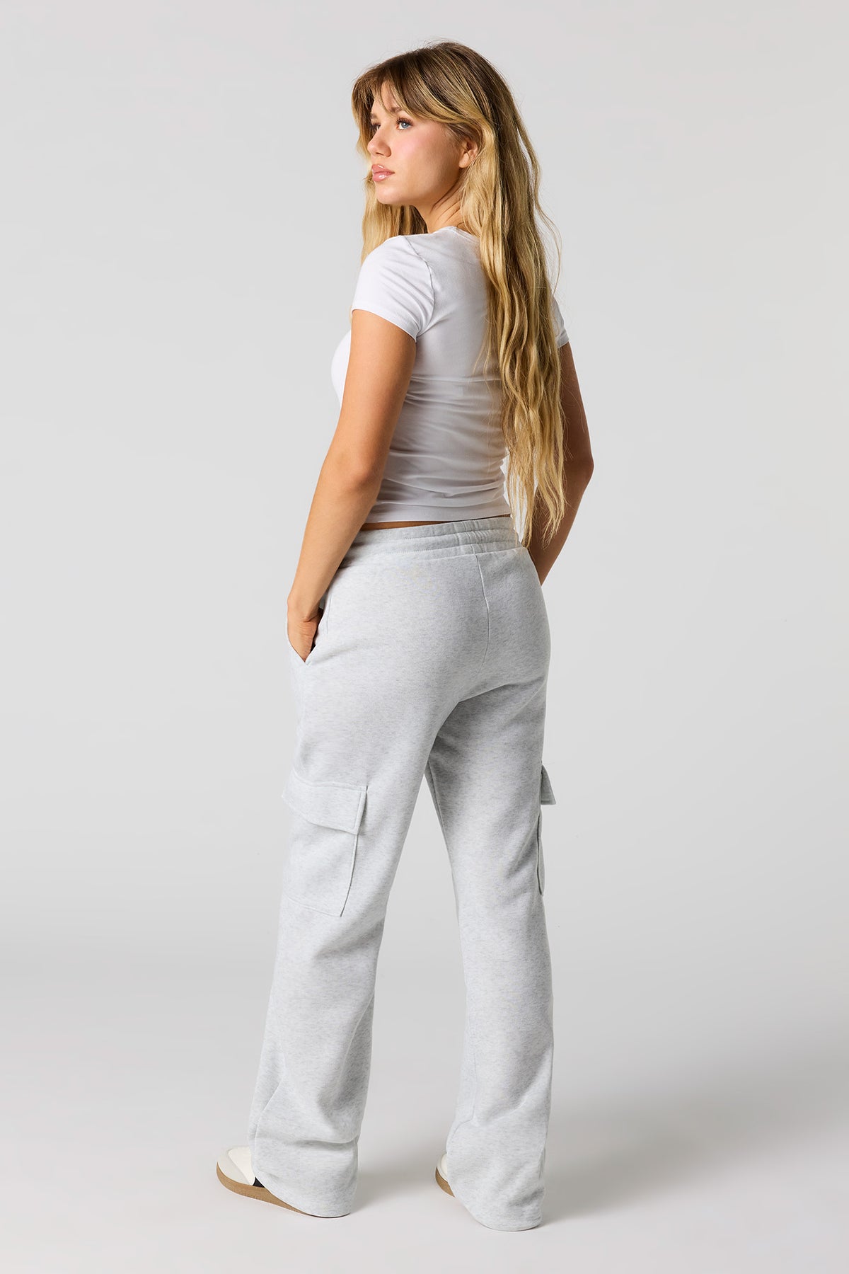 Vue alternative 3. Pantalon d'entraînement cargo en molleton