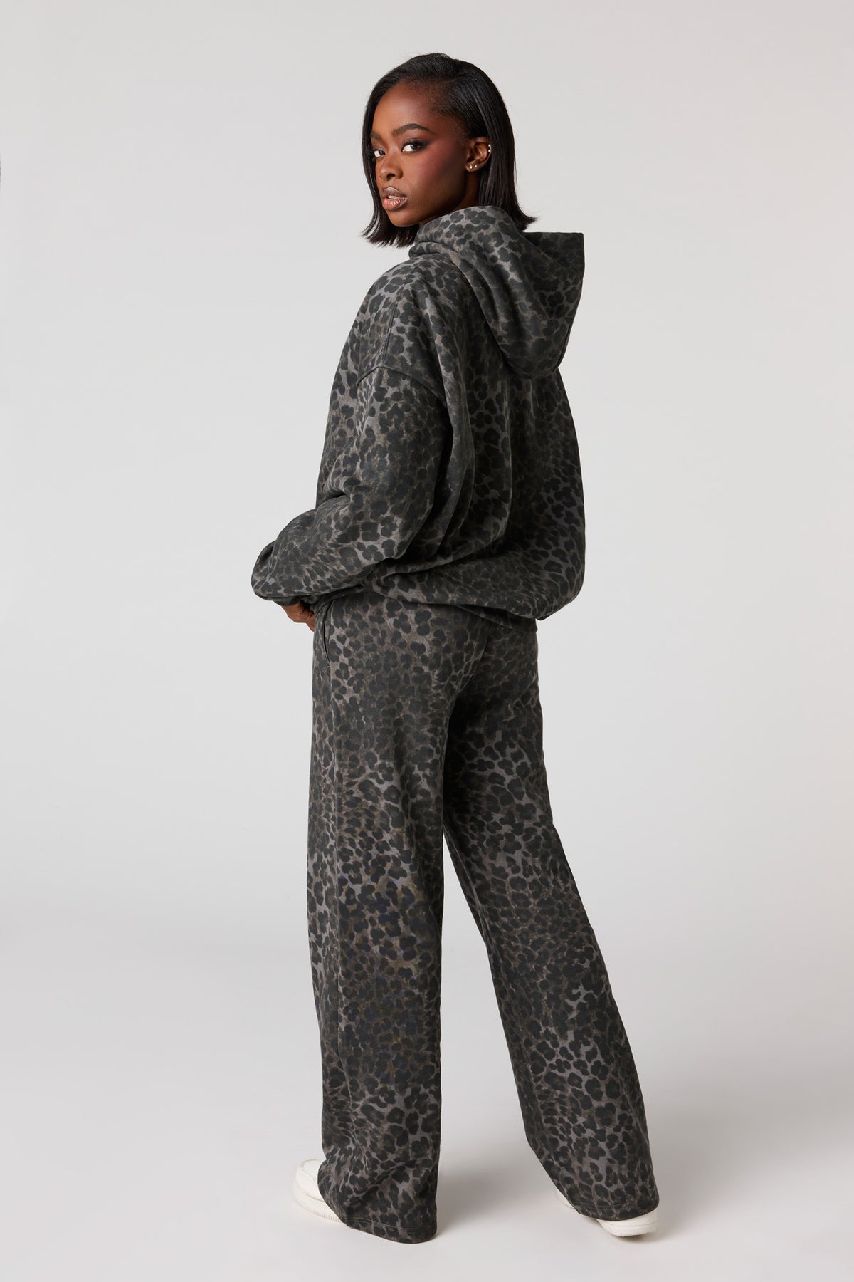 Vue alternative 16. Pantalon d'entraînement baggy à taille basse en molleton