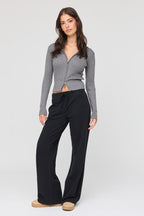 Pantalon d'entraînement à jambe large en tissu bouclé
