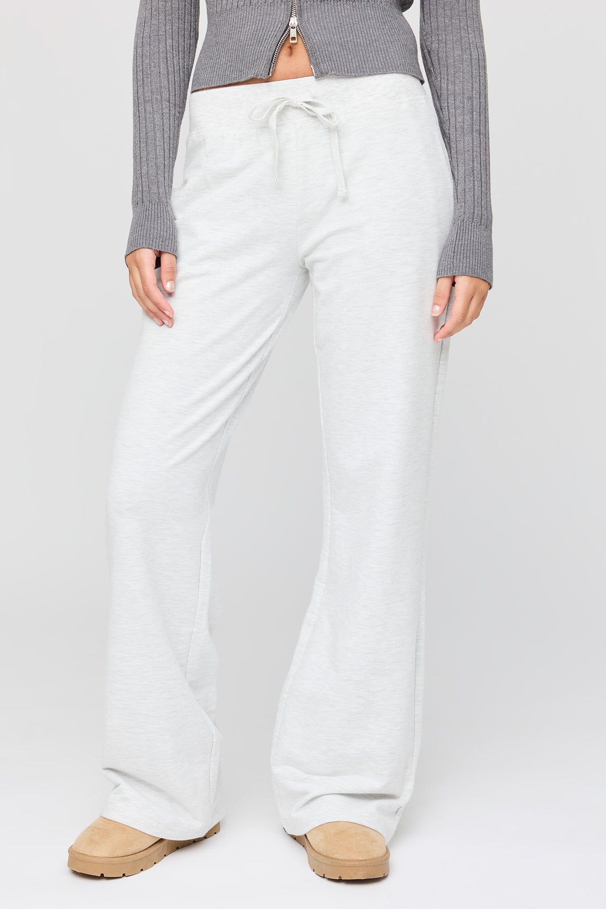 Vue alternative 2. Pantalon d'entraînement à jambe large en tissu bouclé