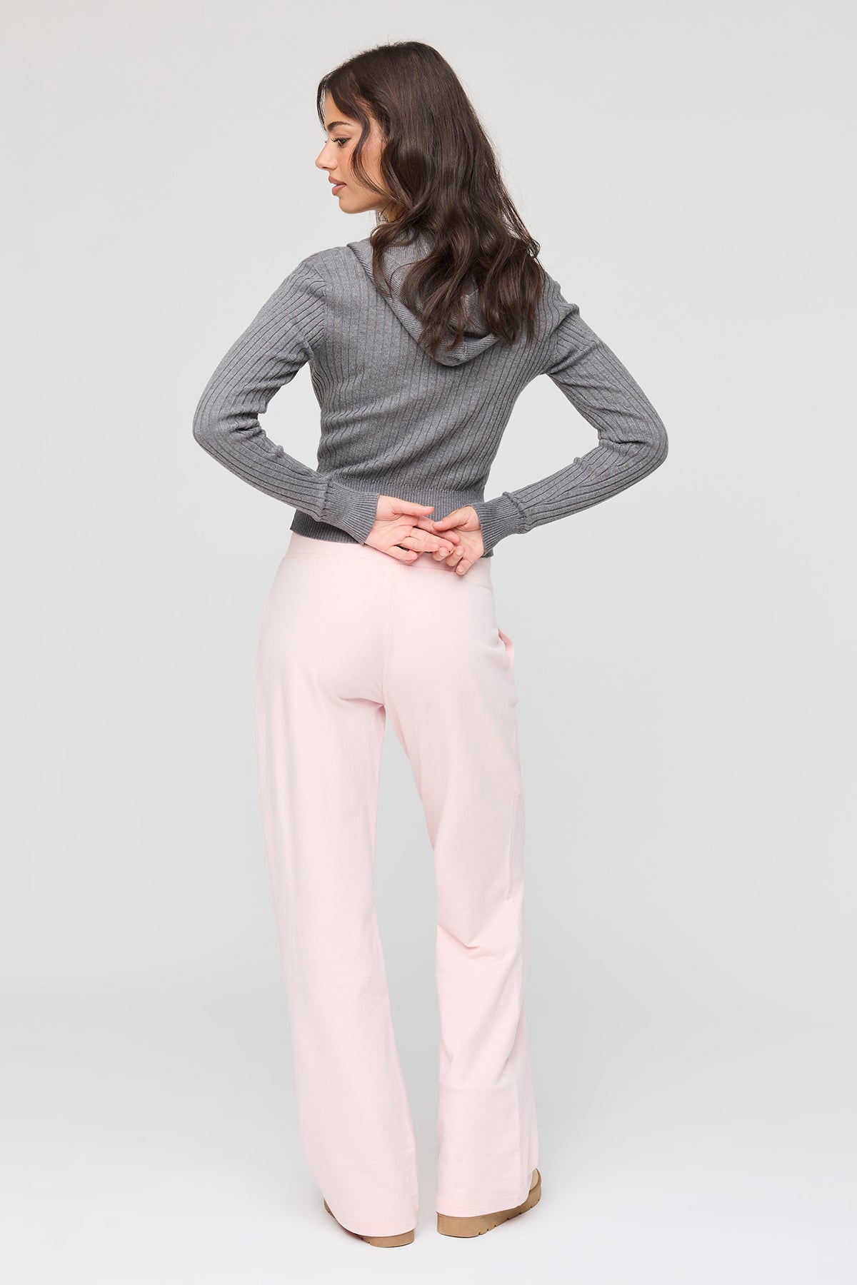 Vue alternative 22. Pantalon d'entraînement à jambe large en tissu bouclé