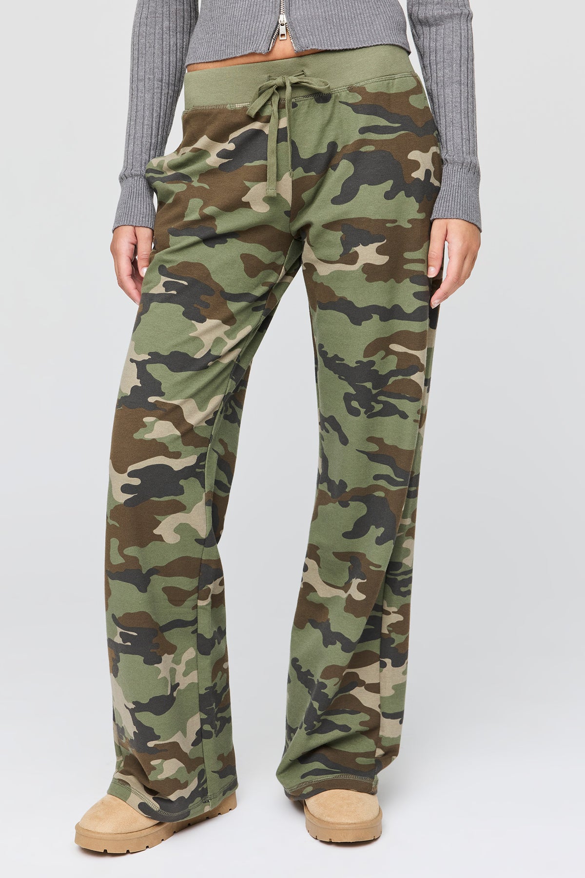 Vue alternative 2. Pantalon d'entraînement à jambe large en tissu bouclé