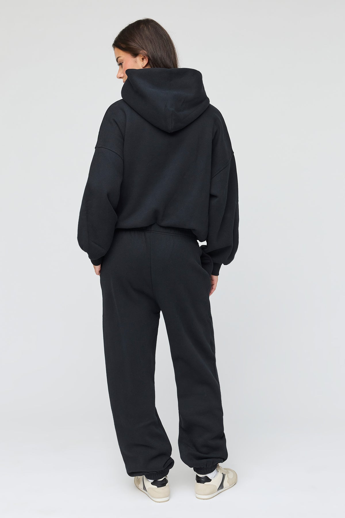 Alt View 3. Luxe Fleece Boyfriend Jogger - Black