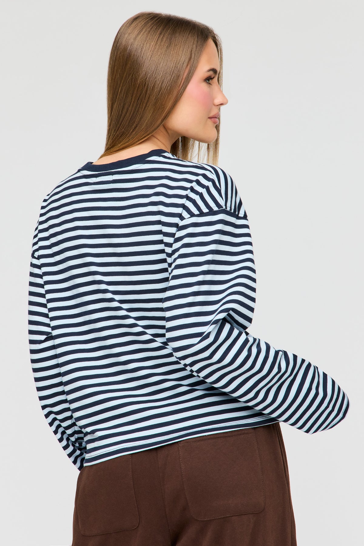 Alt View 2. Boxy Long Sleeve Top - Blue