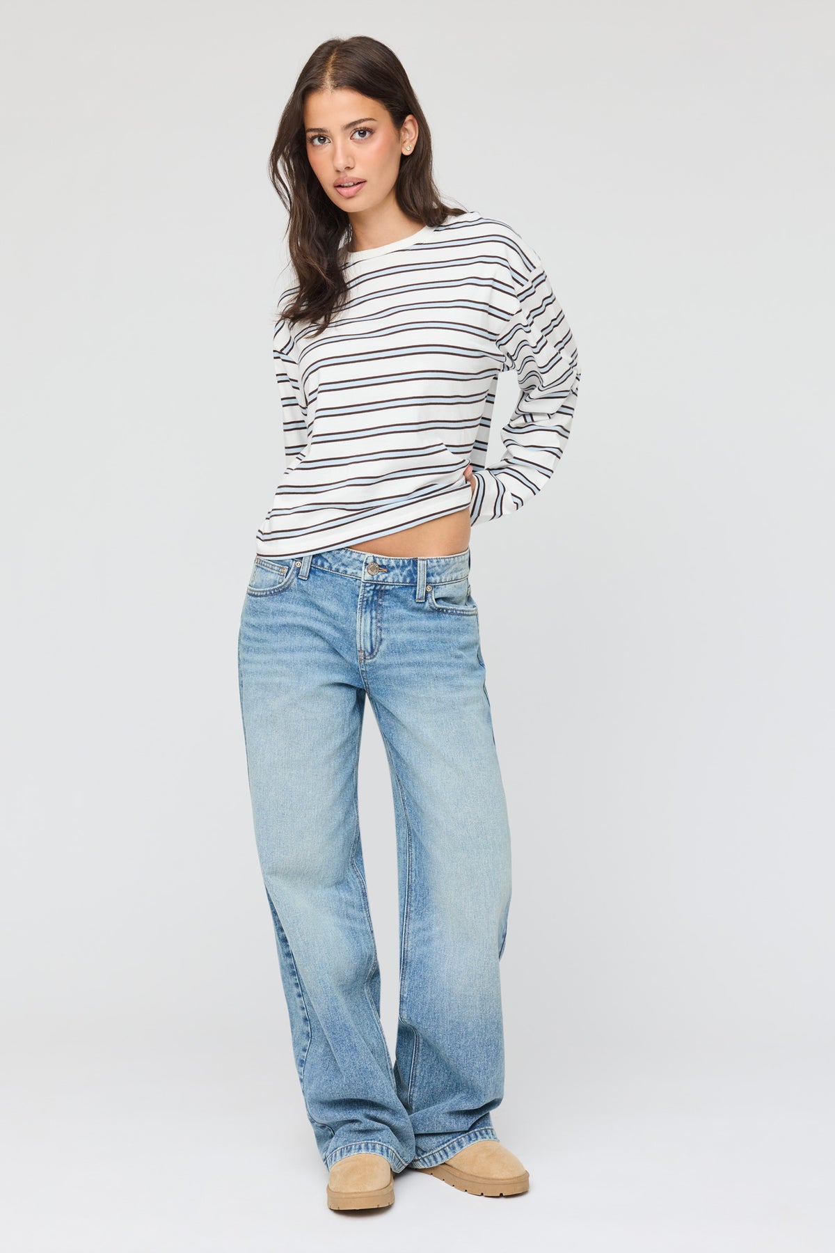 Alt View 3. Boxy Striped Long Sleeve Top - Cream