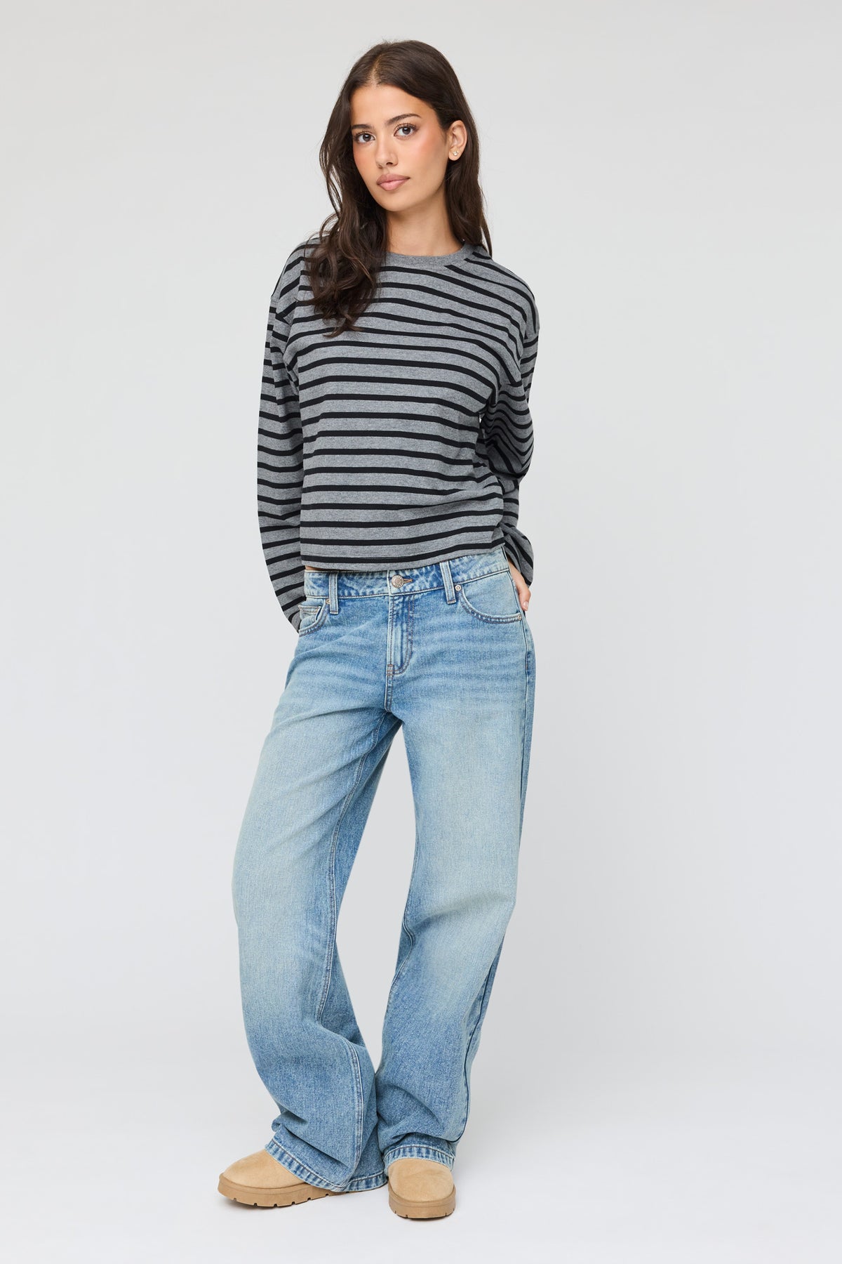 Alt View 3. Boxy Striped Long Sleeve Top - Black with White