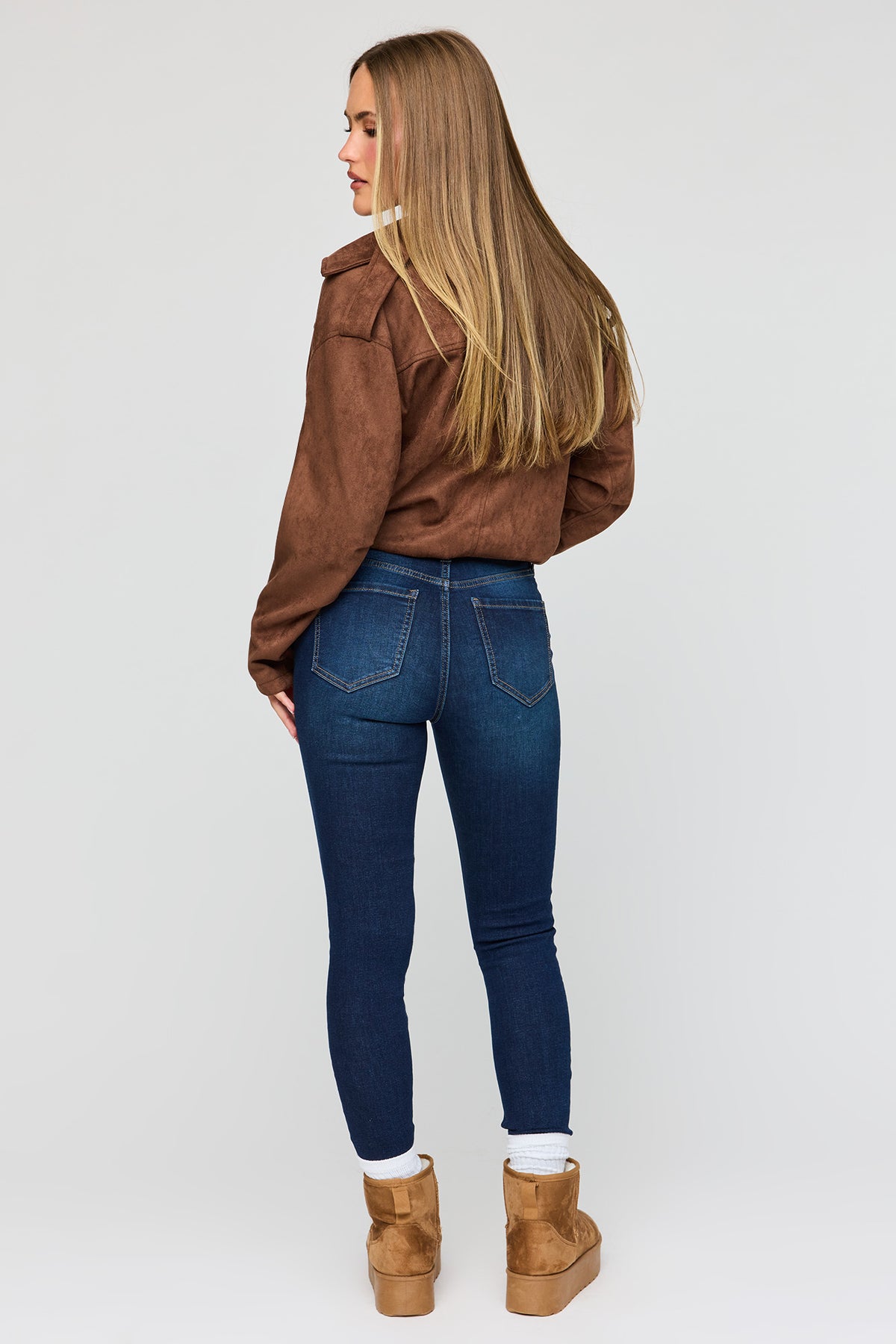 Vue alternative 3. Jean ajusté extensible à taille haute