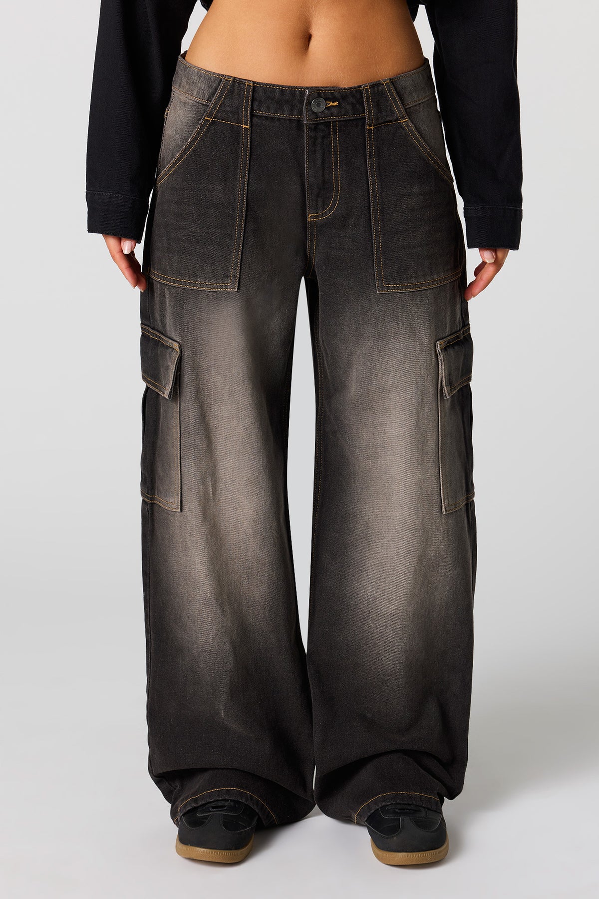 Vue alternative 2. Jean cargo à taille basse