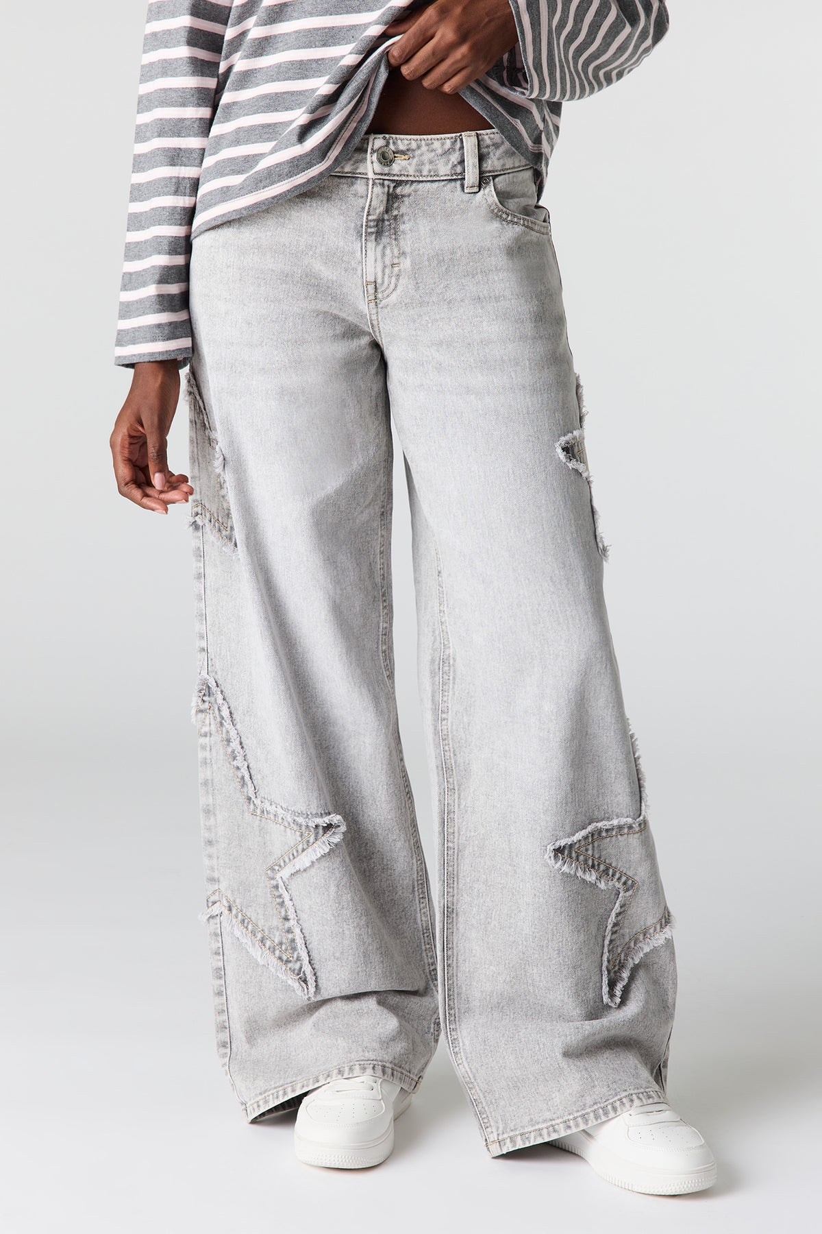 Vue alternative 2. Jean super baggy London à taille basse avec motif brodé
