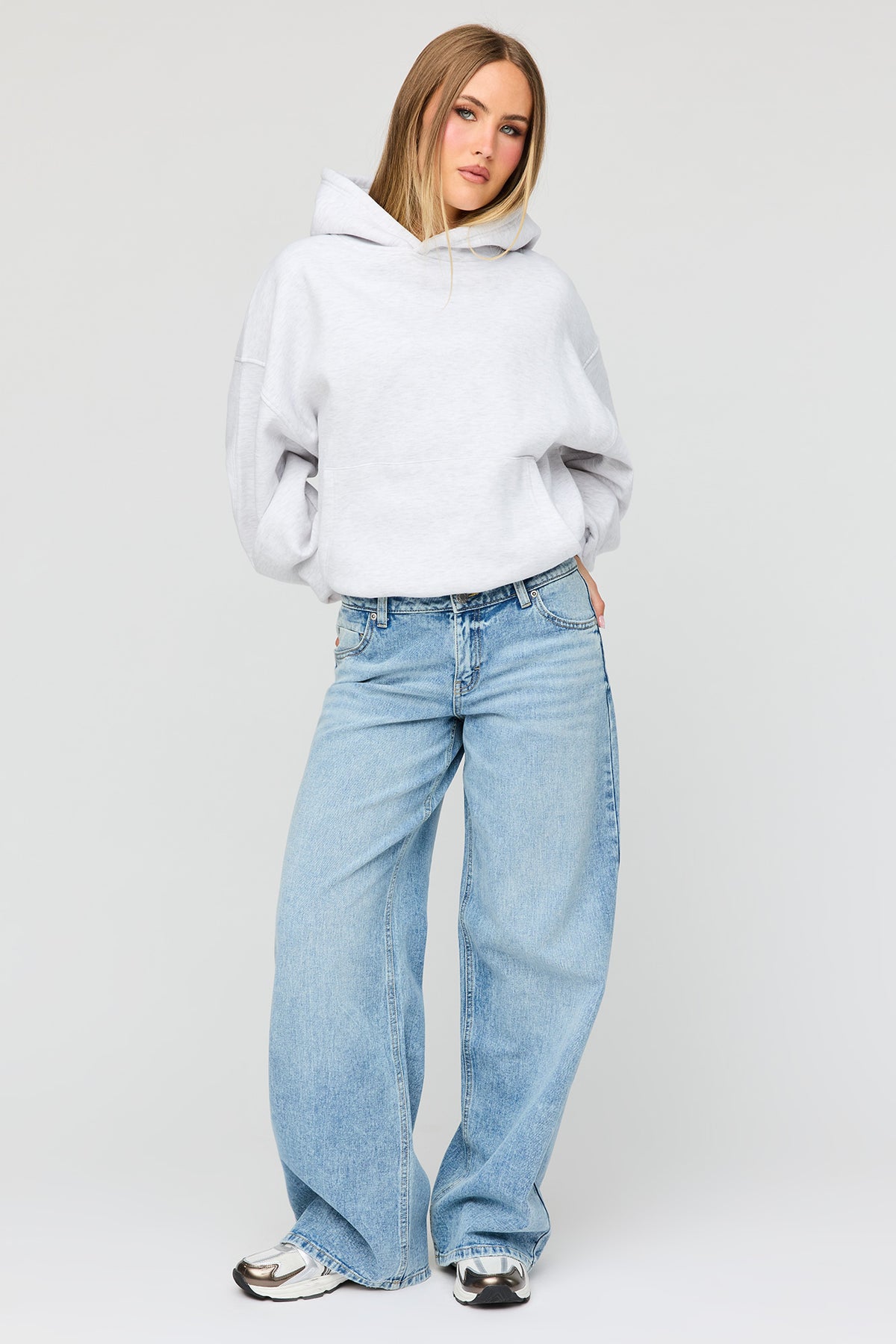 Alt View 3. London Low Rise Graphic Super Baggy Jean - Medium Blue