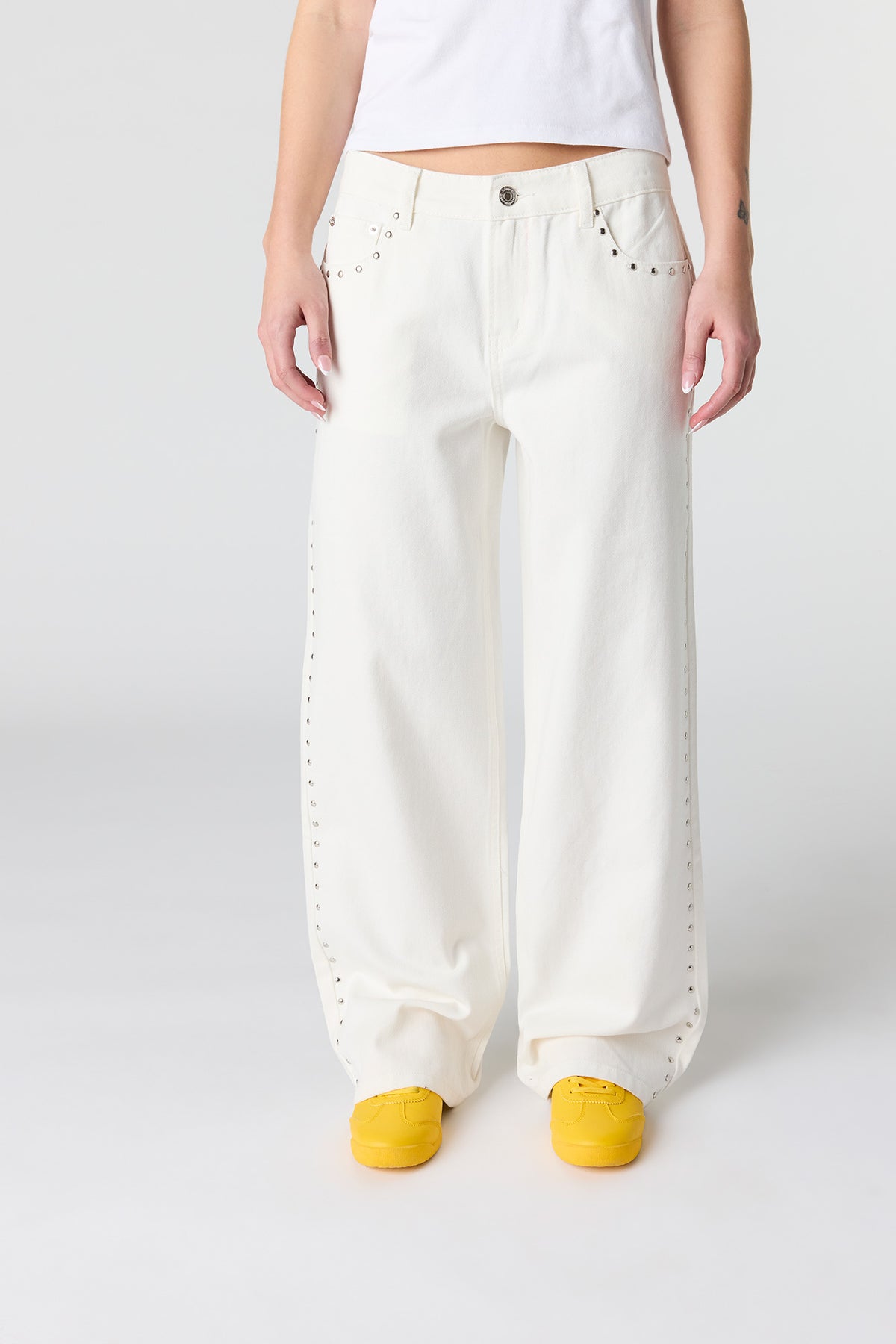 Alt View 2. Low Rise Baggy Jean with Studded Trim - White
