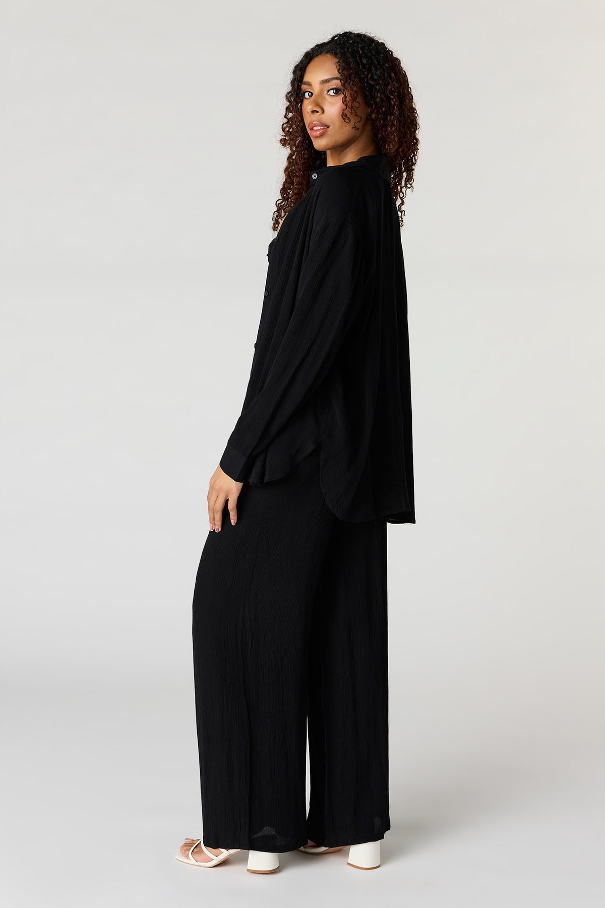 Vue alternative 3. Pantalon fluide à jambe large
