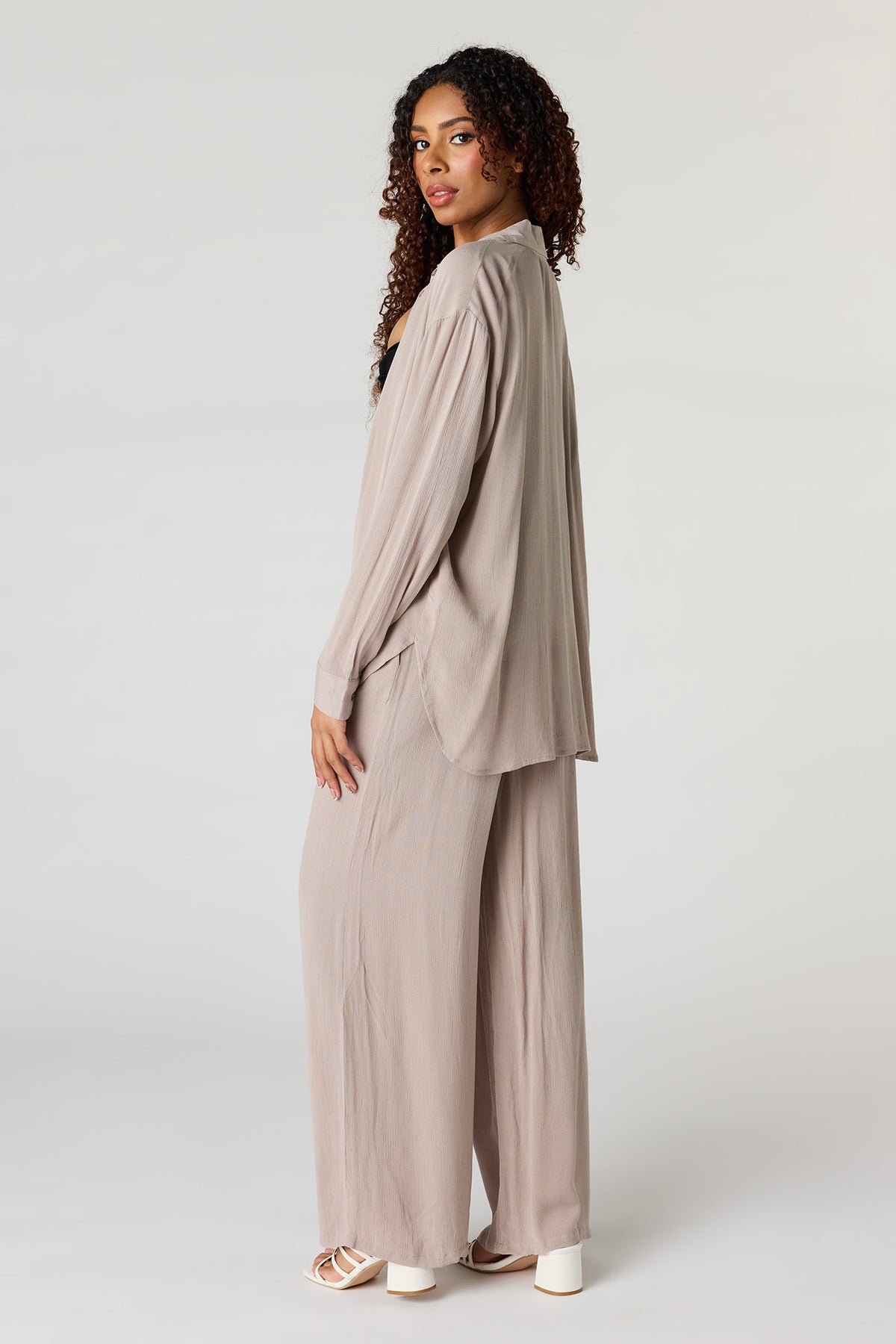 Vue alternative 3. Pantalon fluide à jambe large