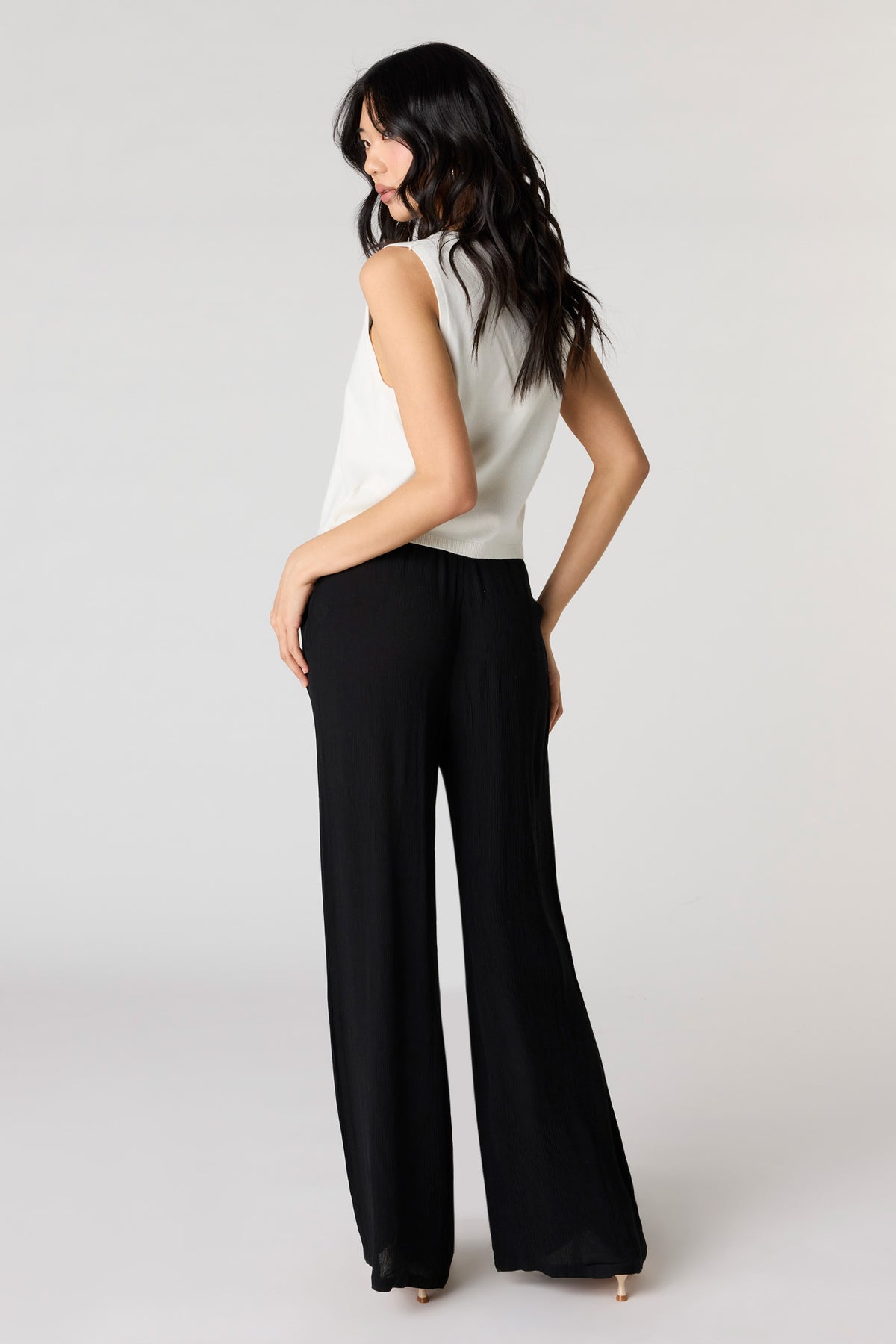 Vue alternative 3. Pantalon fluide à jambe large