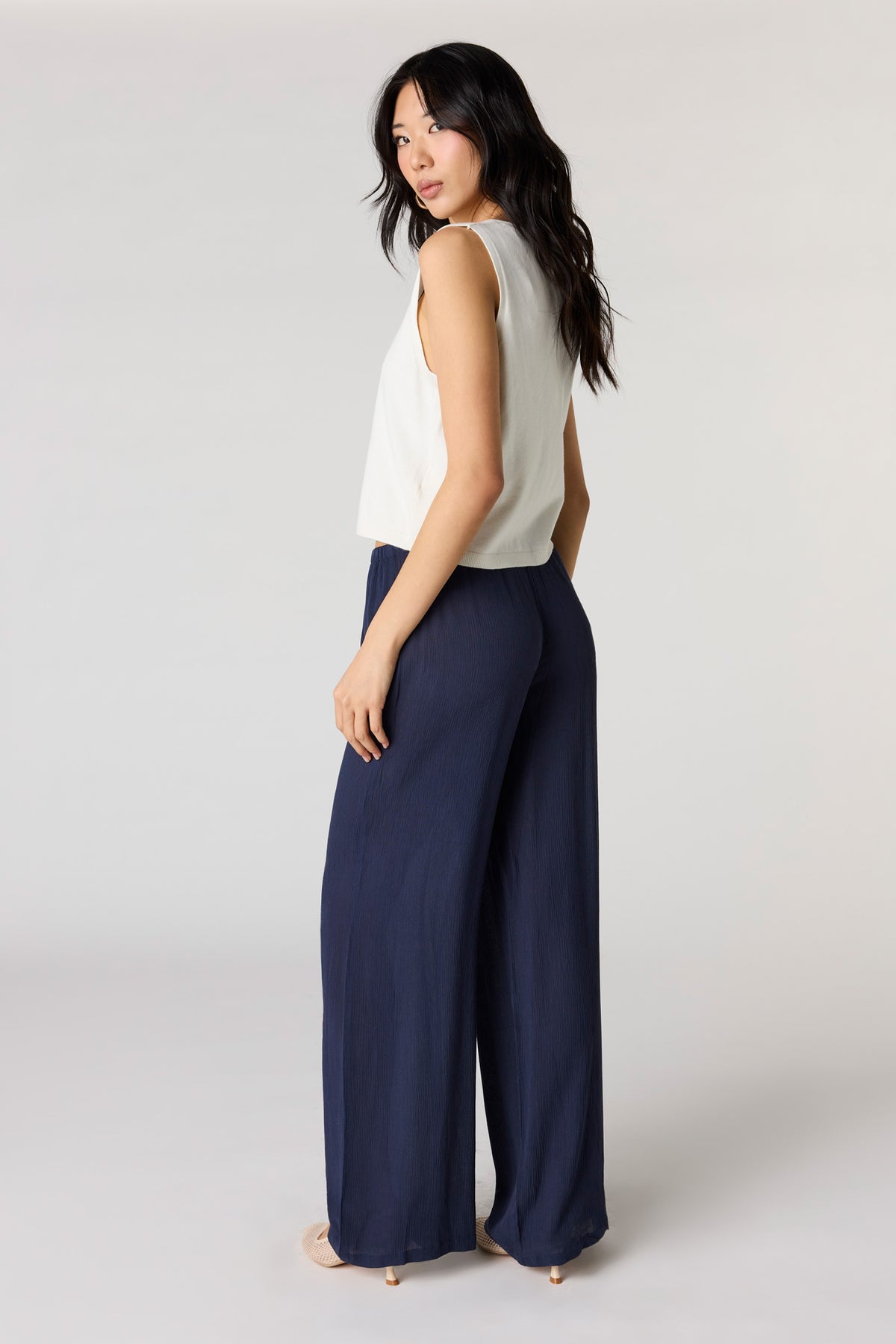 Vue alternative 3. Pantalon fluide à jambe large
