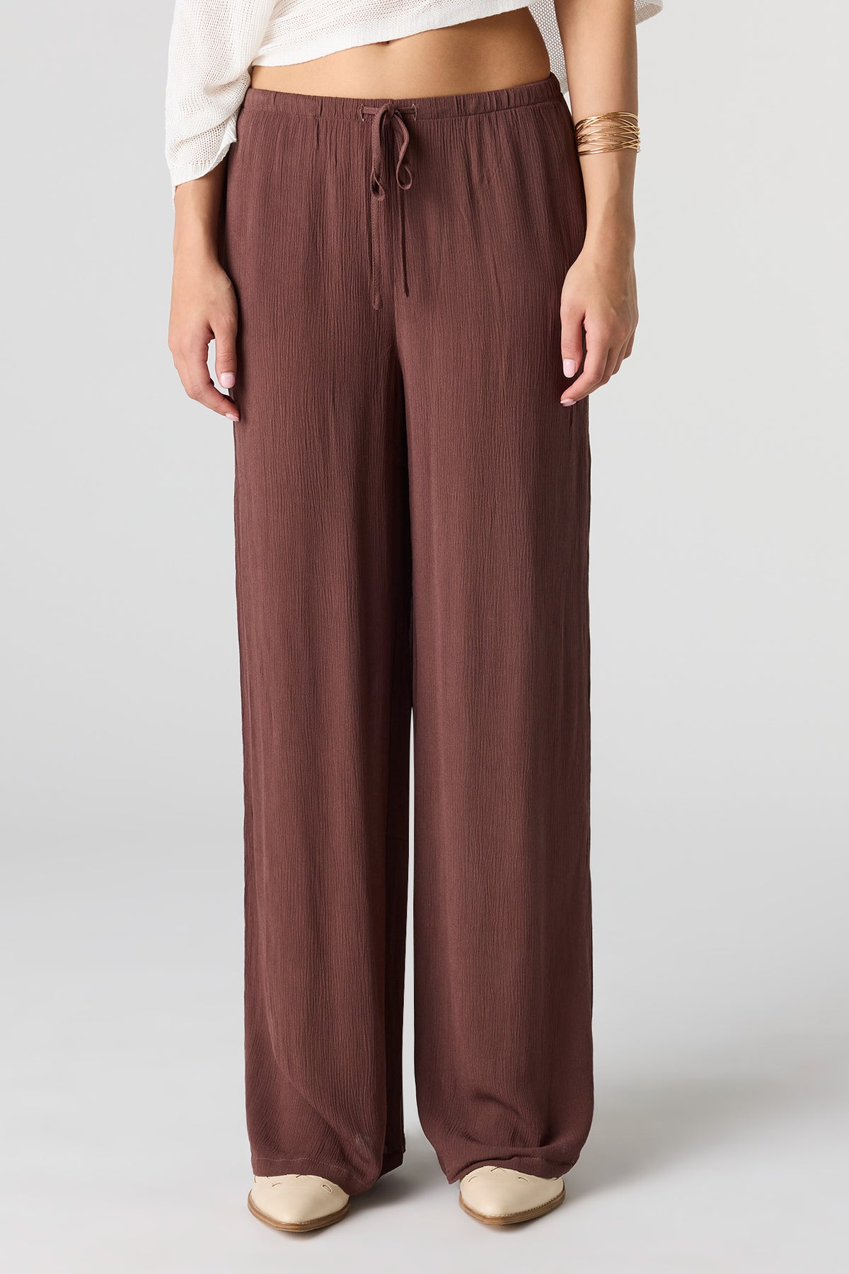 Vue alternative 2. Pantalon fluide à taille coulissante et jambe large