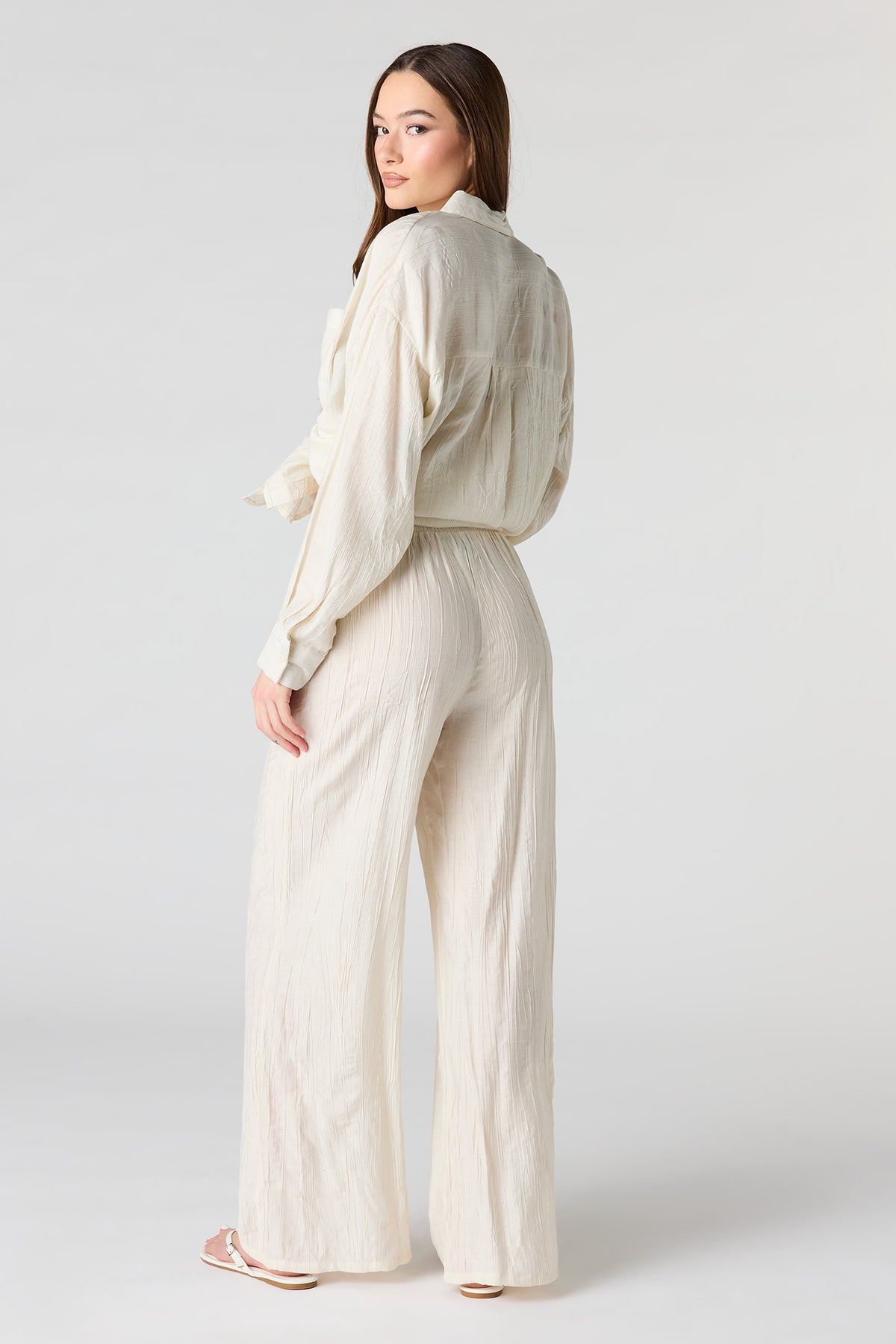Vue alternative 3. Pantalon fluide texturé à jambe large et taille coulissante