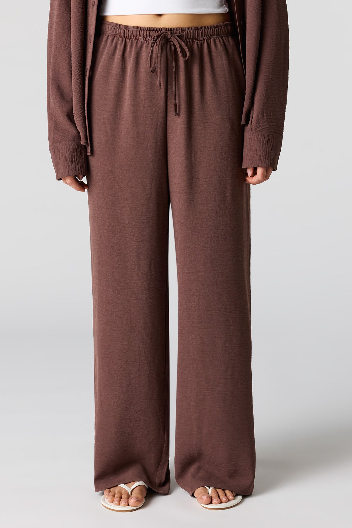 Vue alternative 2. Pantalon fluide à jambe large