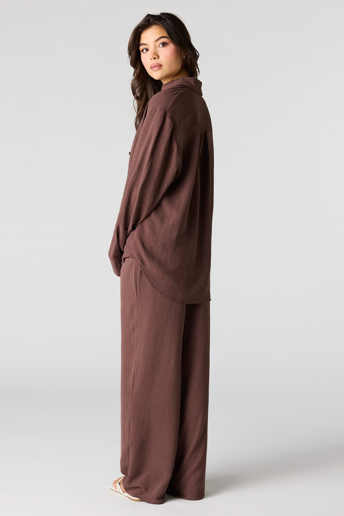 Vue alternative 3. Pantalon fluide à jambe large