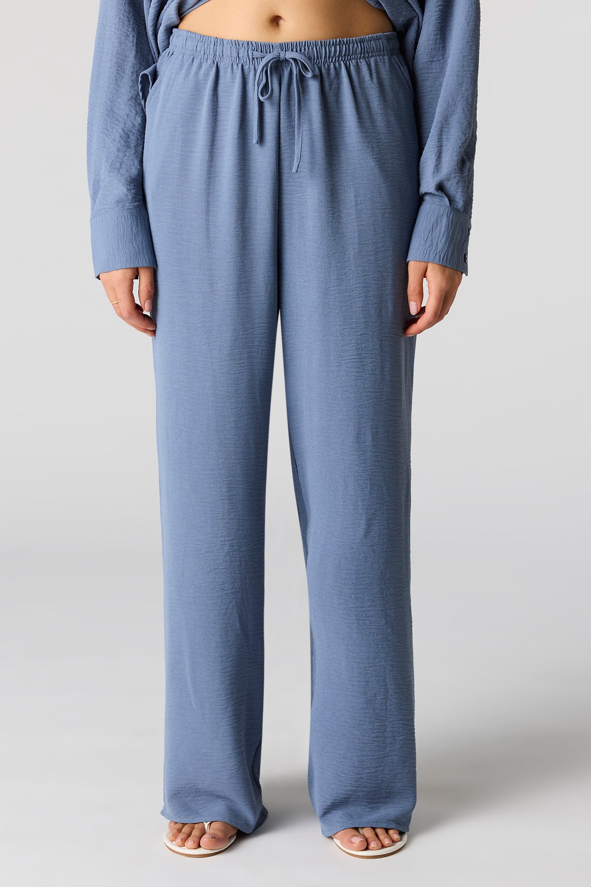 Vue alternative 2. Pantalon fluide à jambe large