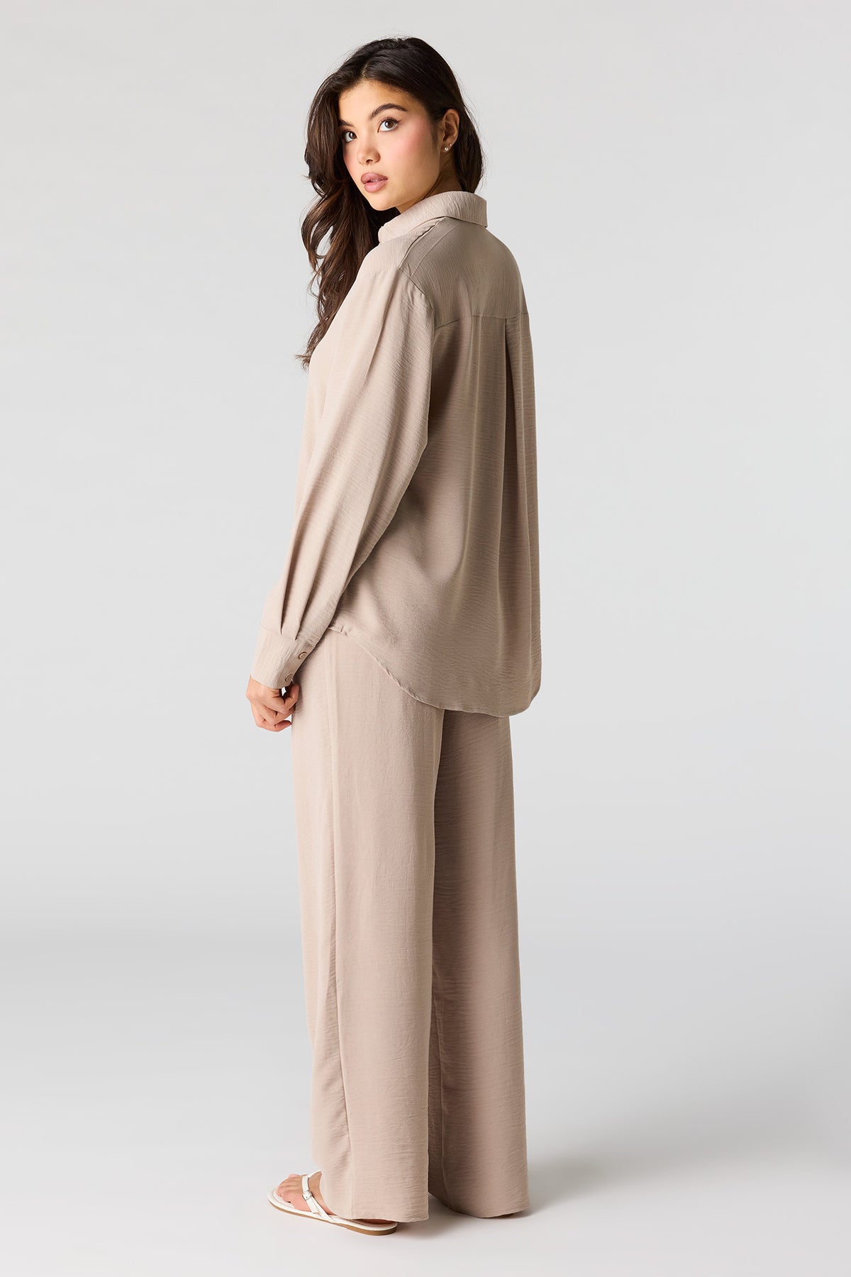 Vue alternative 3. Pantalon fluide à jambe large