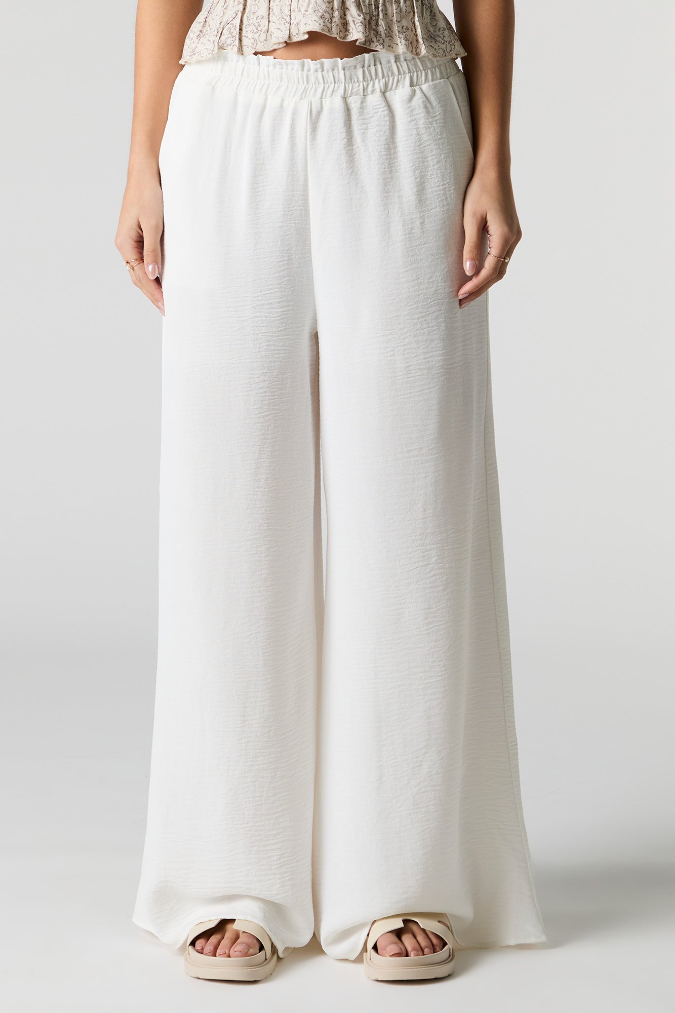 【日本入手困難】プラダ Wide-leg chino pants ボトムス 日本入手困難】プラダ Wide-leg chino pants ボトムス