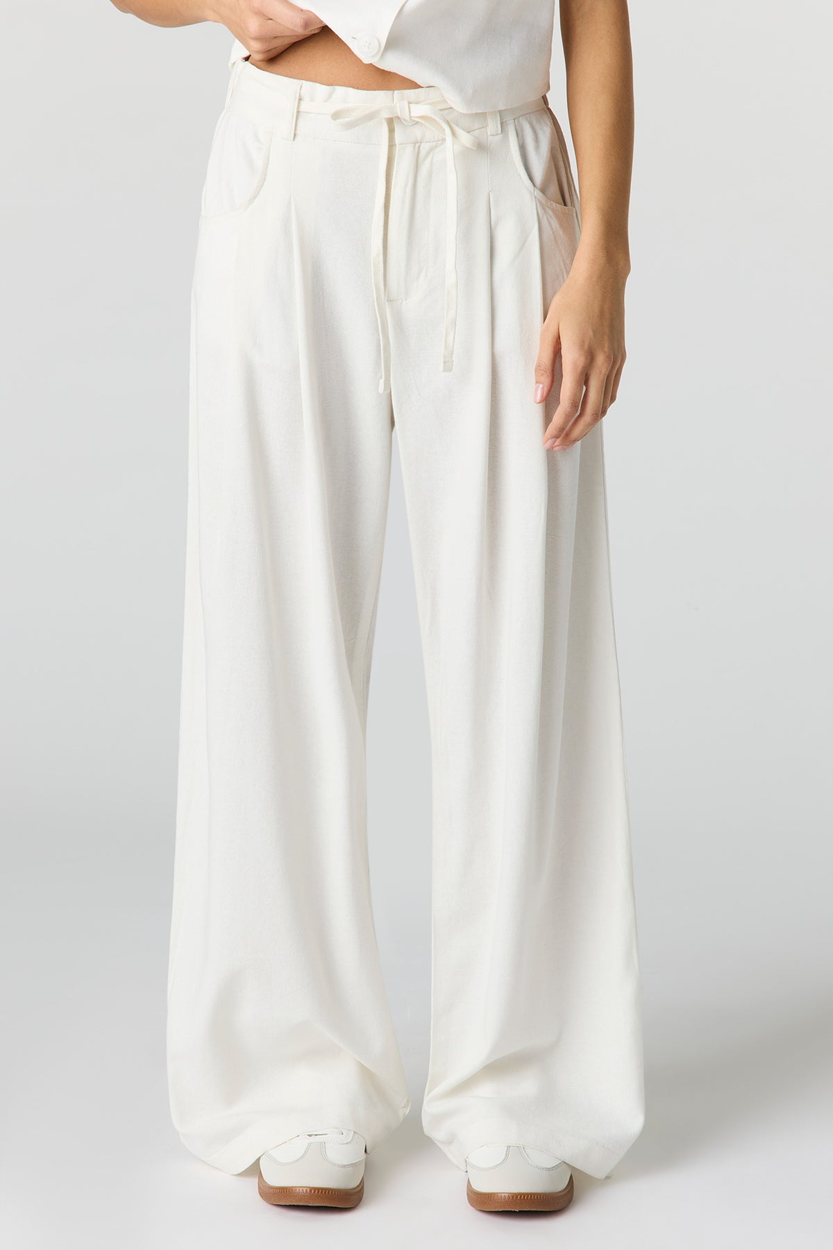 Alt View 2. Linen-Blend Drawstring Trouser - White