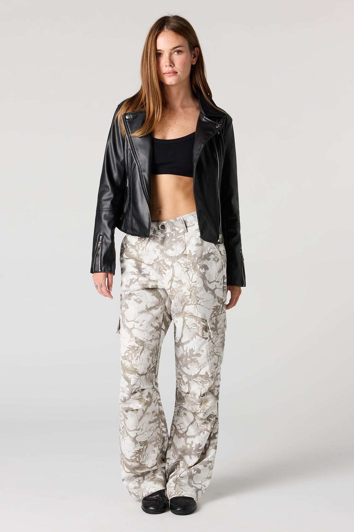 Jean cargo baggy avec motif camouflage