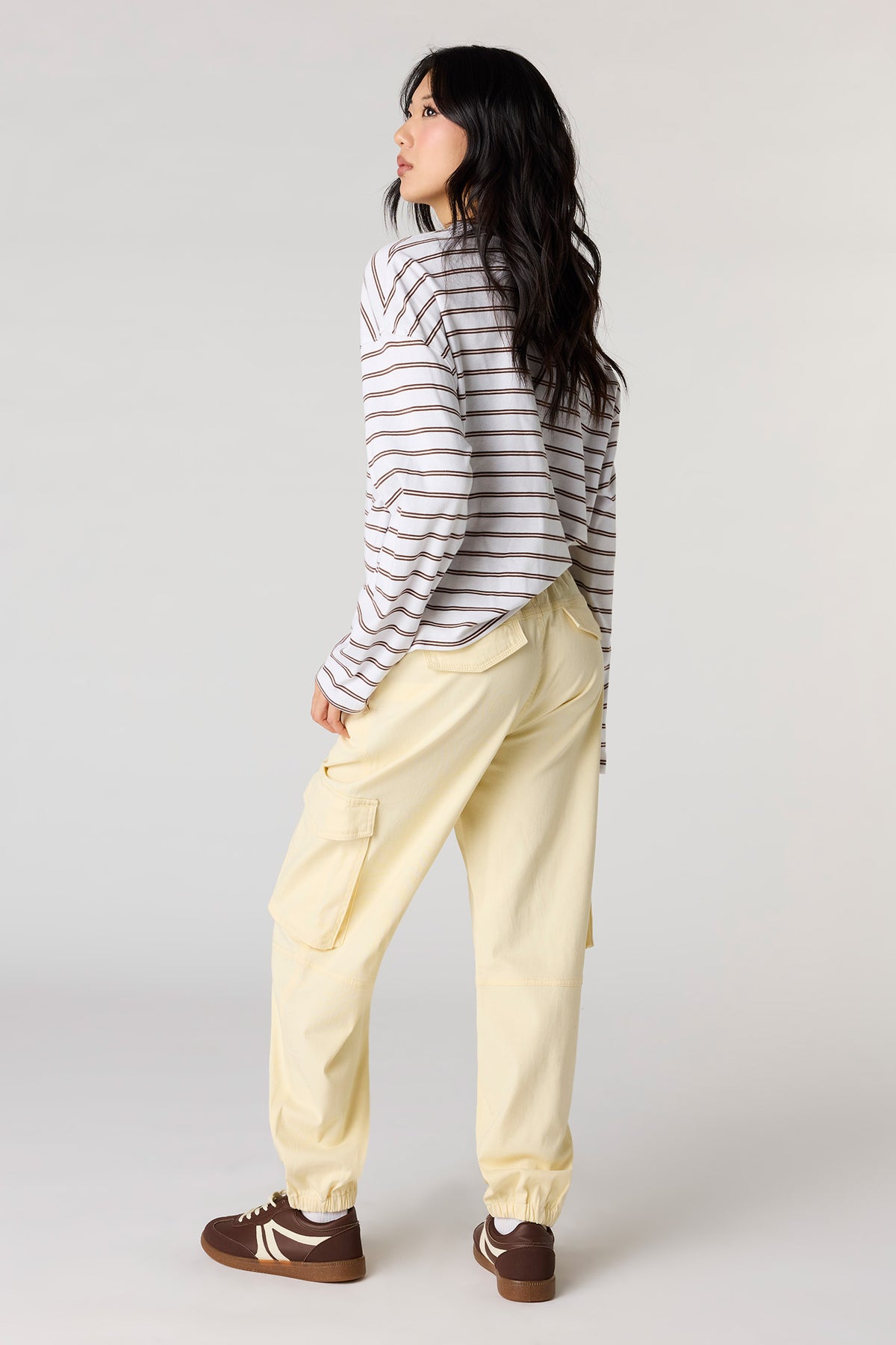Alt View 3. Cargo Jogger - Yellow