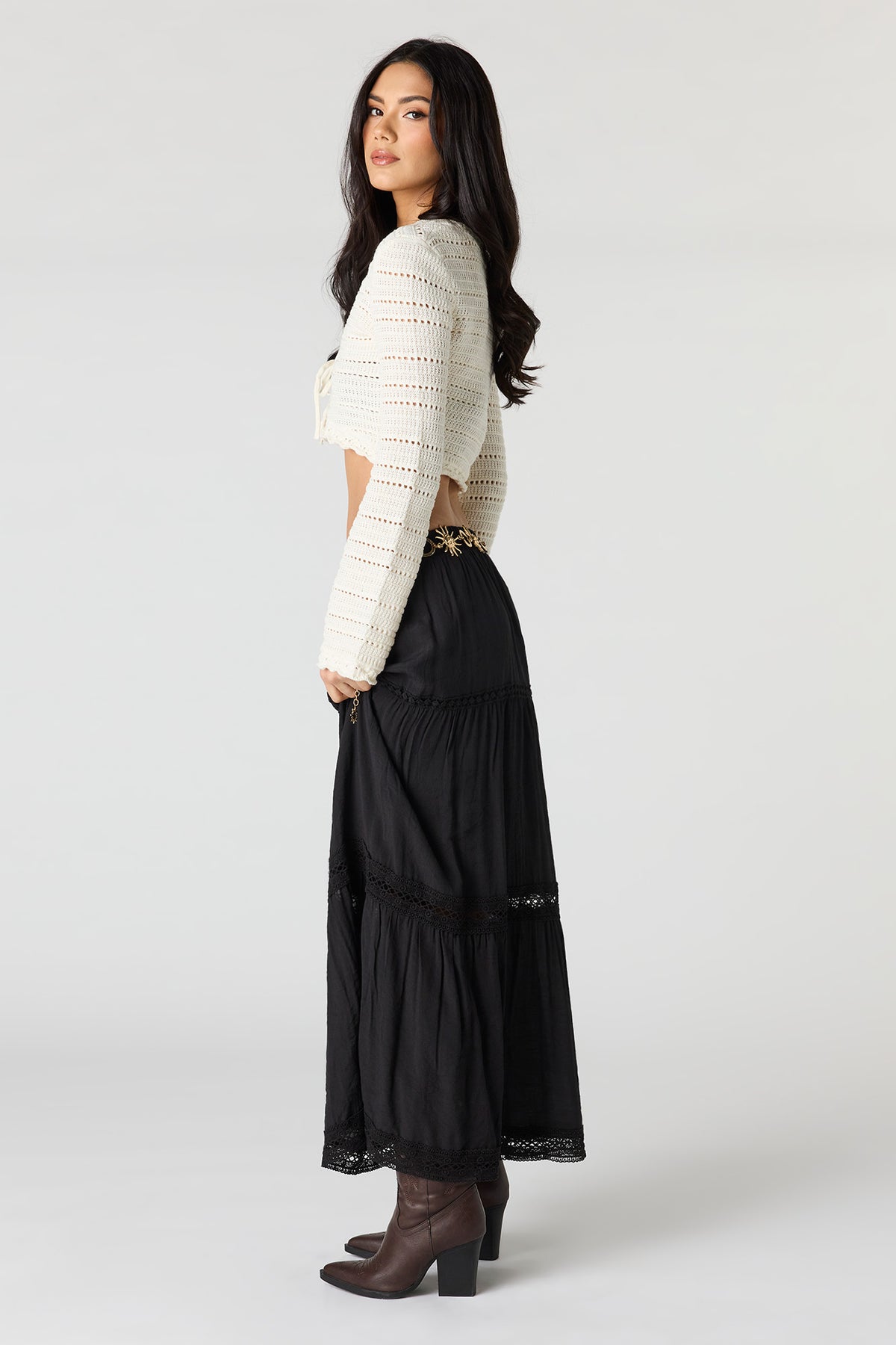 Alt View 2. Crochet Trim Maxi Skirt - Black