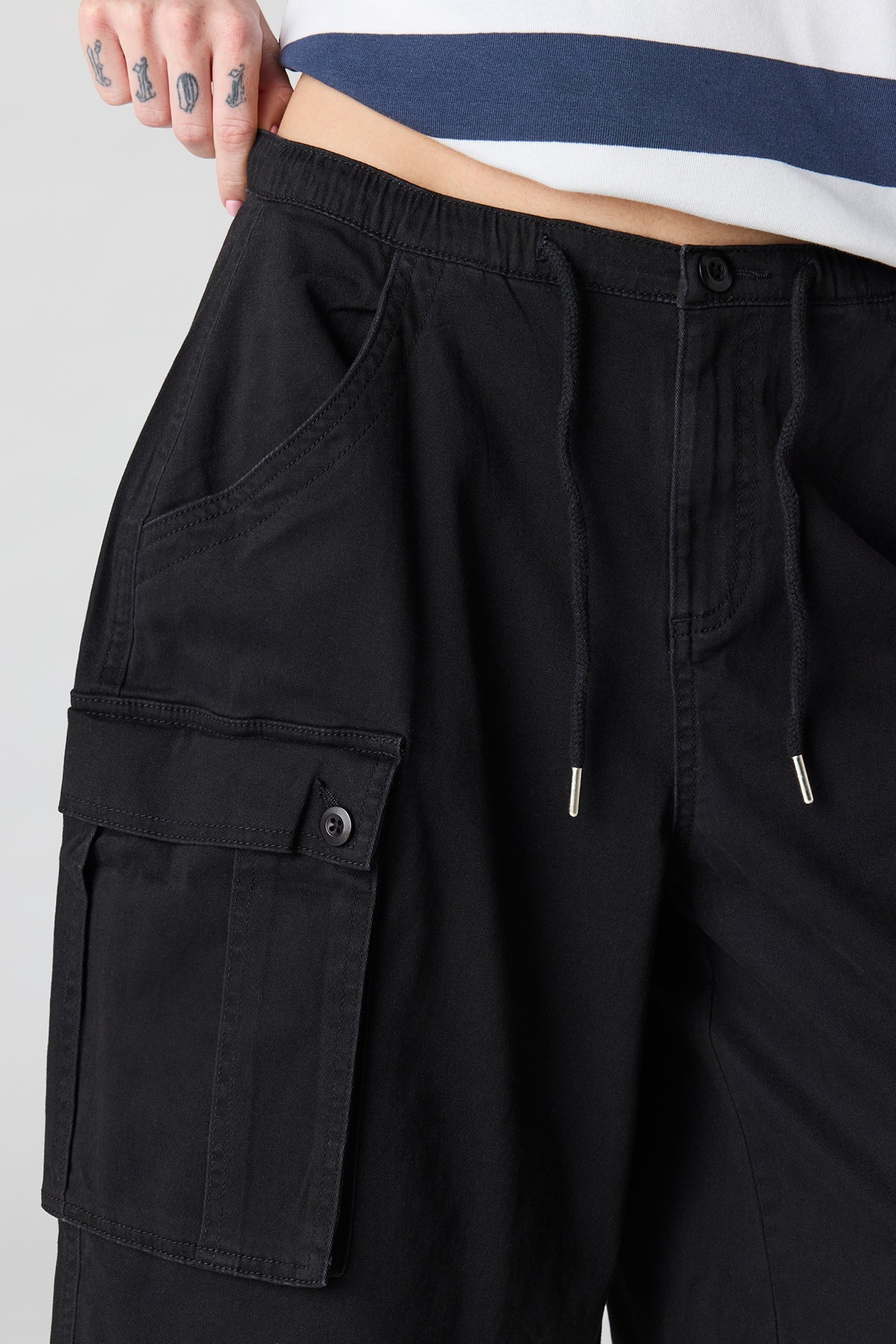 Alt View 4. Bermuda Cargo Short - Black