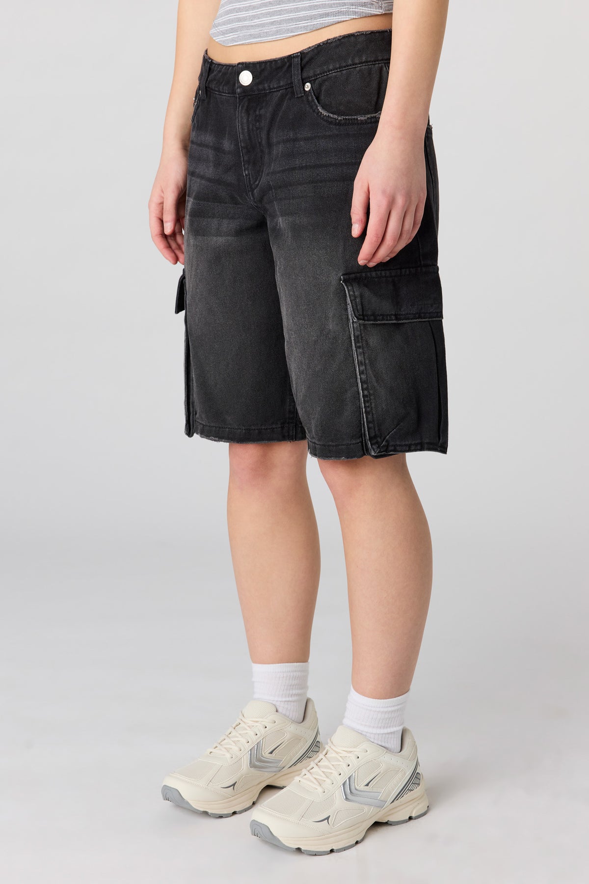 Alt View 2. Low Rise Cargo Jort 11" - Black